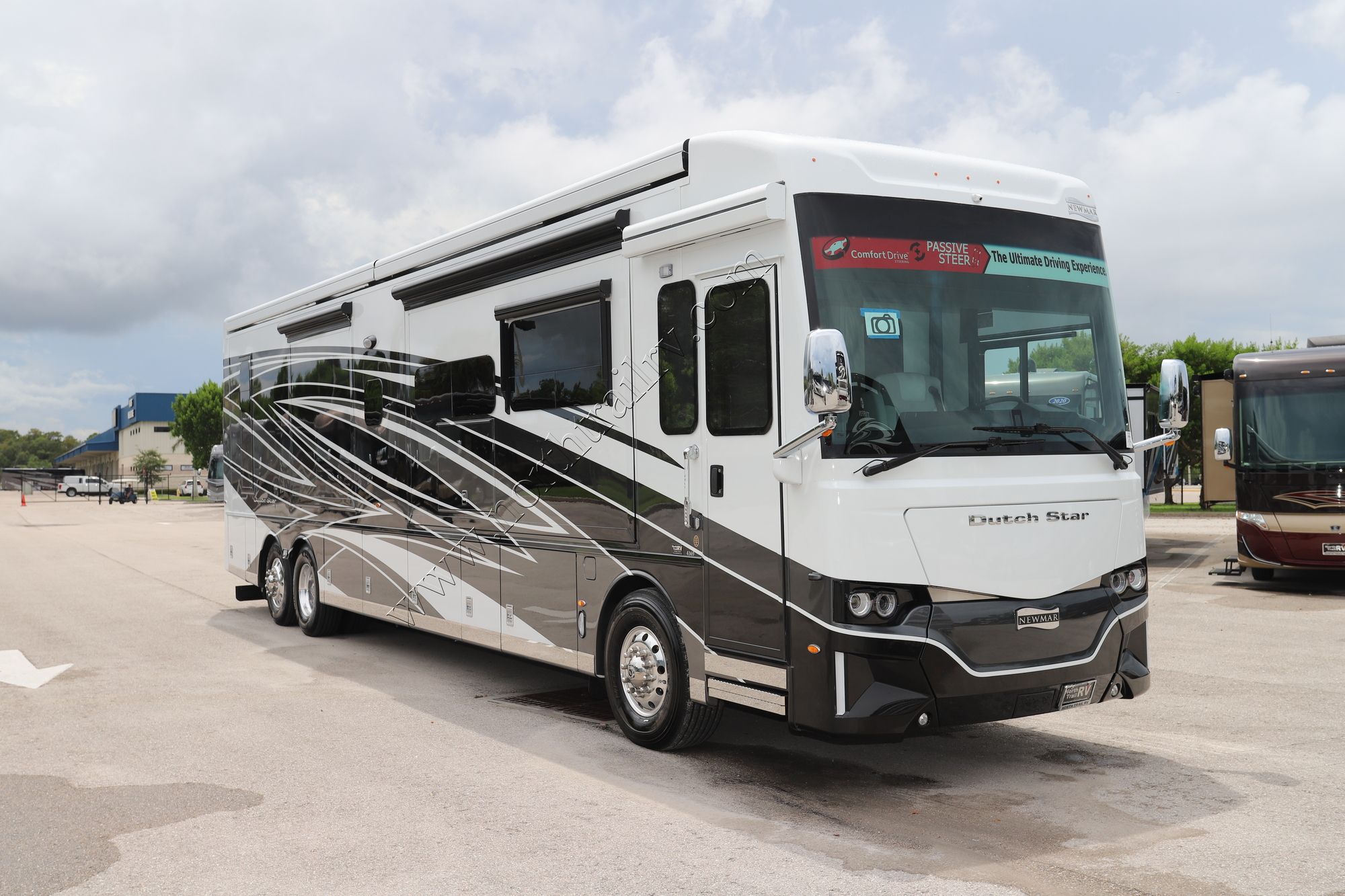 New 2023 Newmar Dutch Star 4369 Class A  For Sale