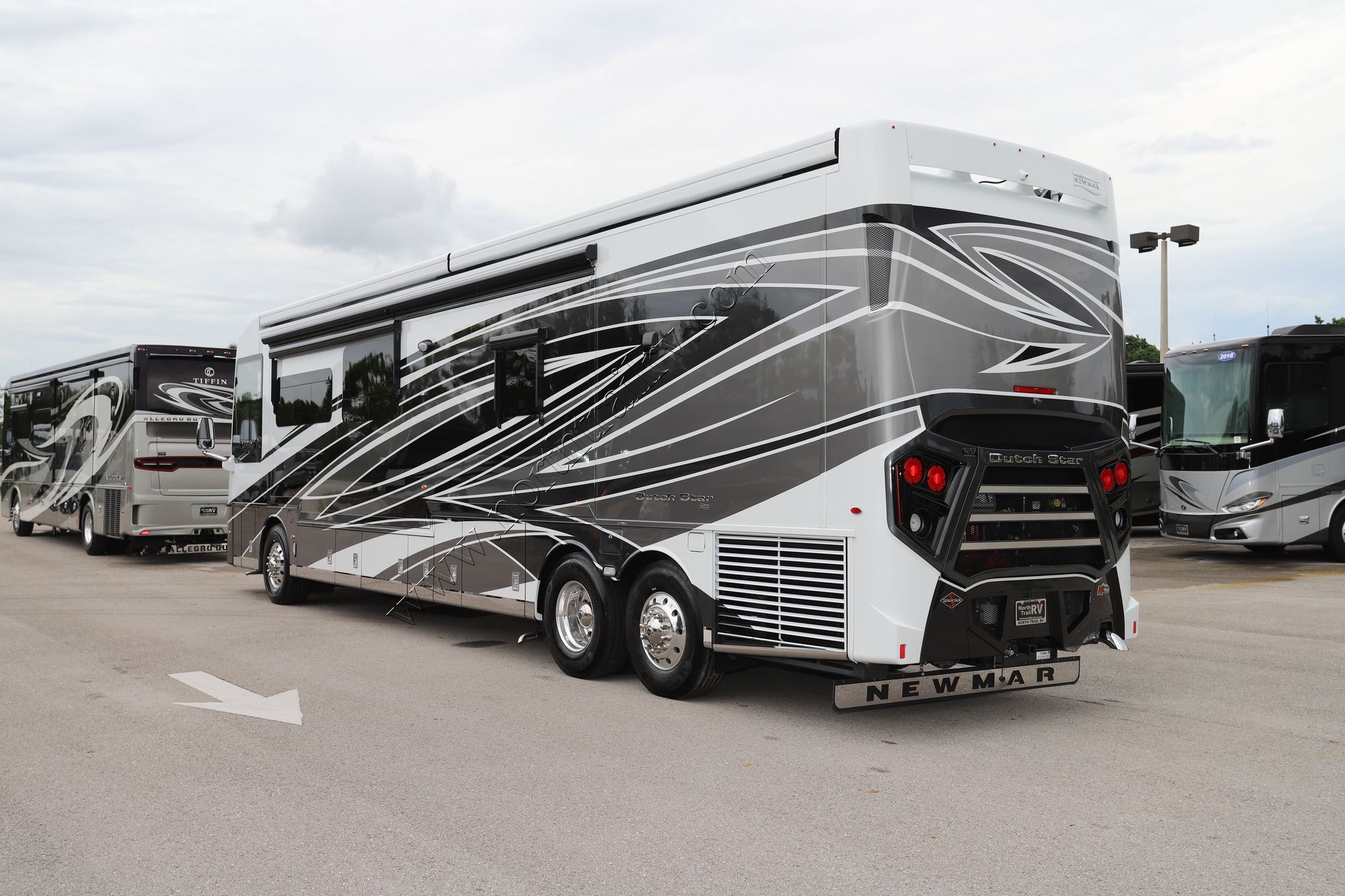 New 2023 Newmar Dutch Star 4369 Class A  For Sale