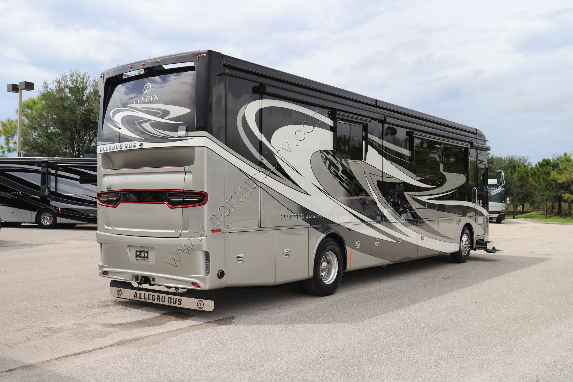 Used 2021 Tiffin Motor Homes Allegro Bus 40IP Class A  For Sale