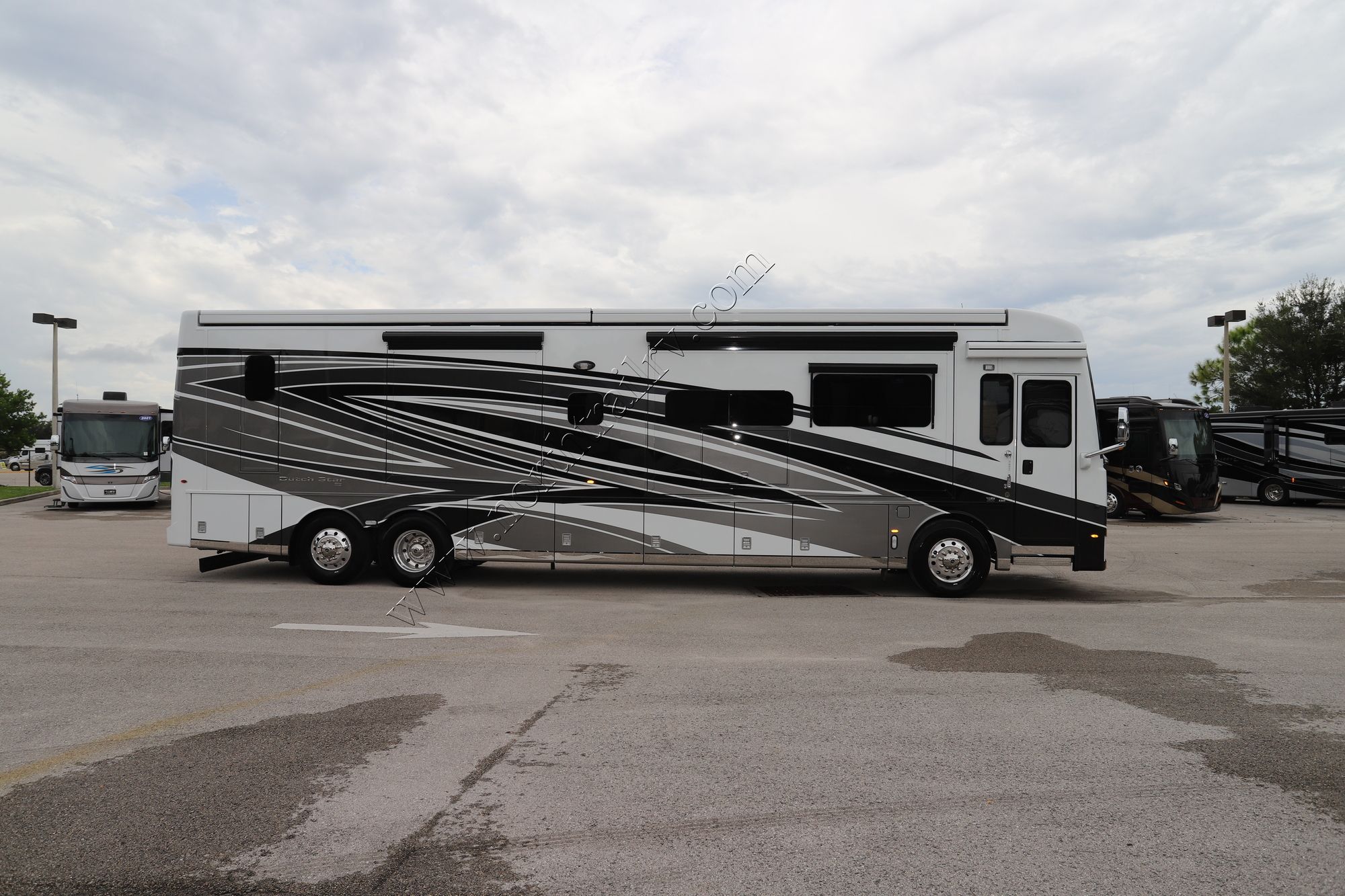 New 2023 Newmar Dutch Star 4369 Class A  For Sale