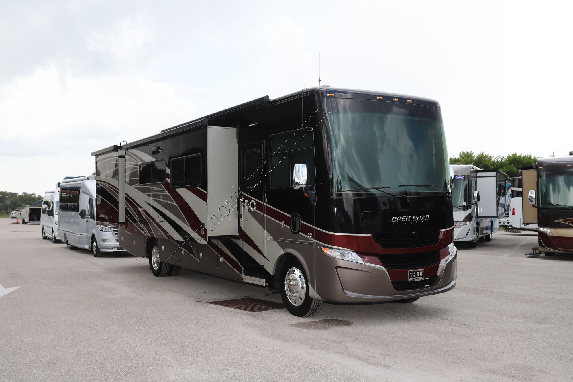 Used 2022 Tiffin Motor Homes Allegro 34PA Class A  For Sale