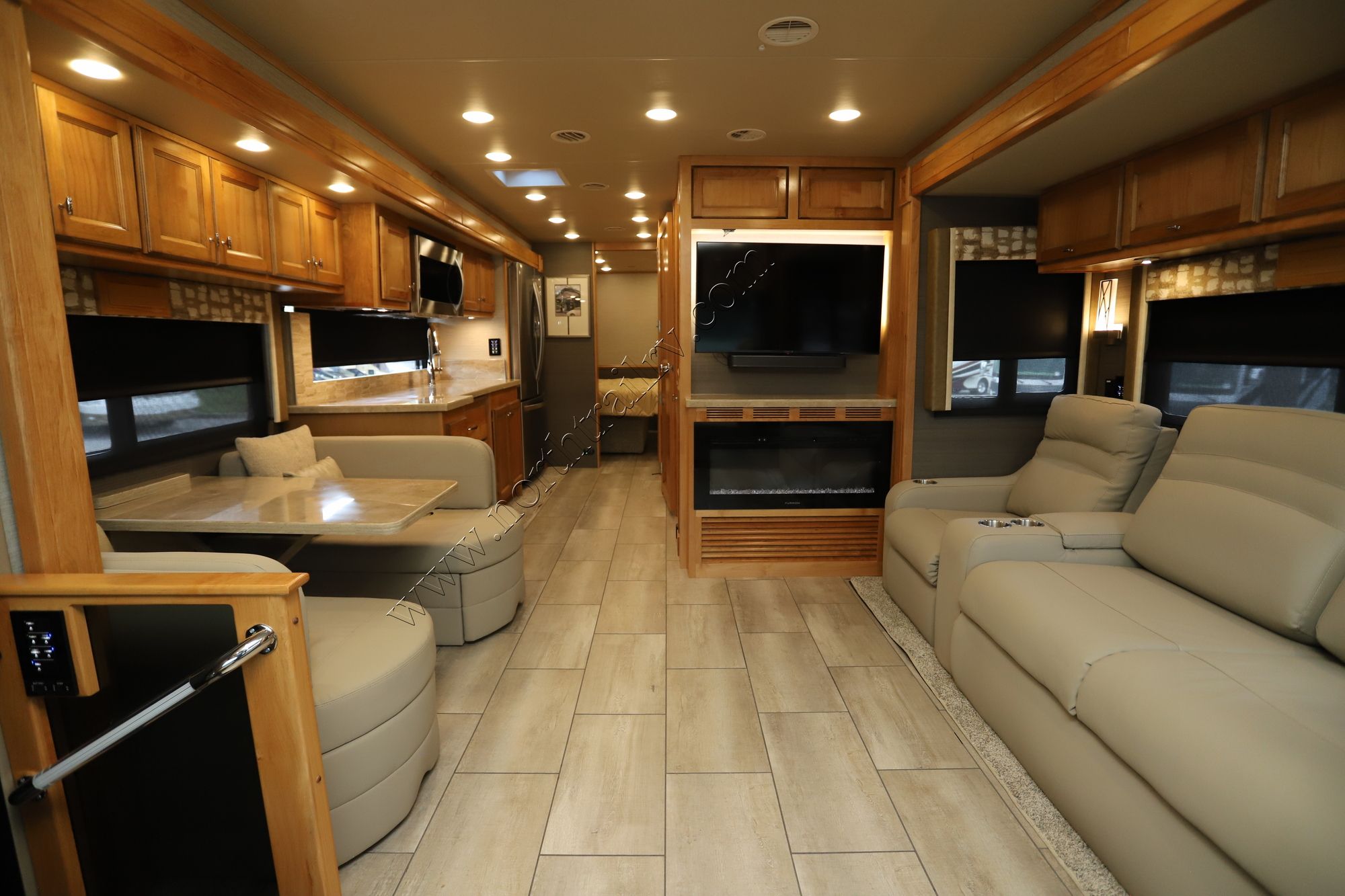 Used 2022 Tiffin Motor Homes Allegro 34PA Class A  For Sale