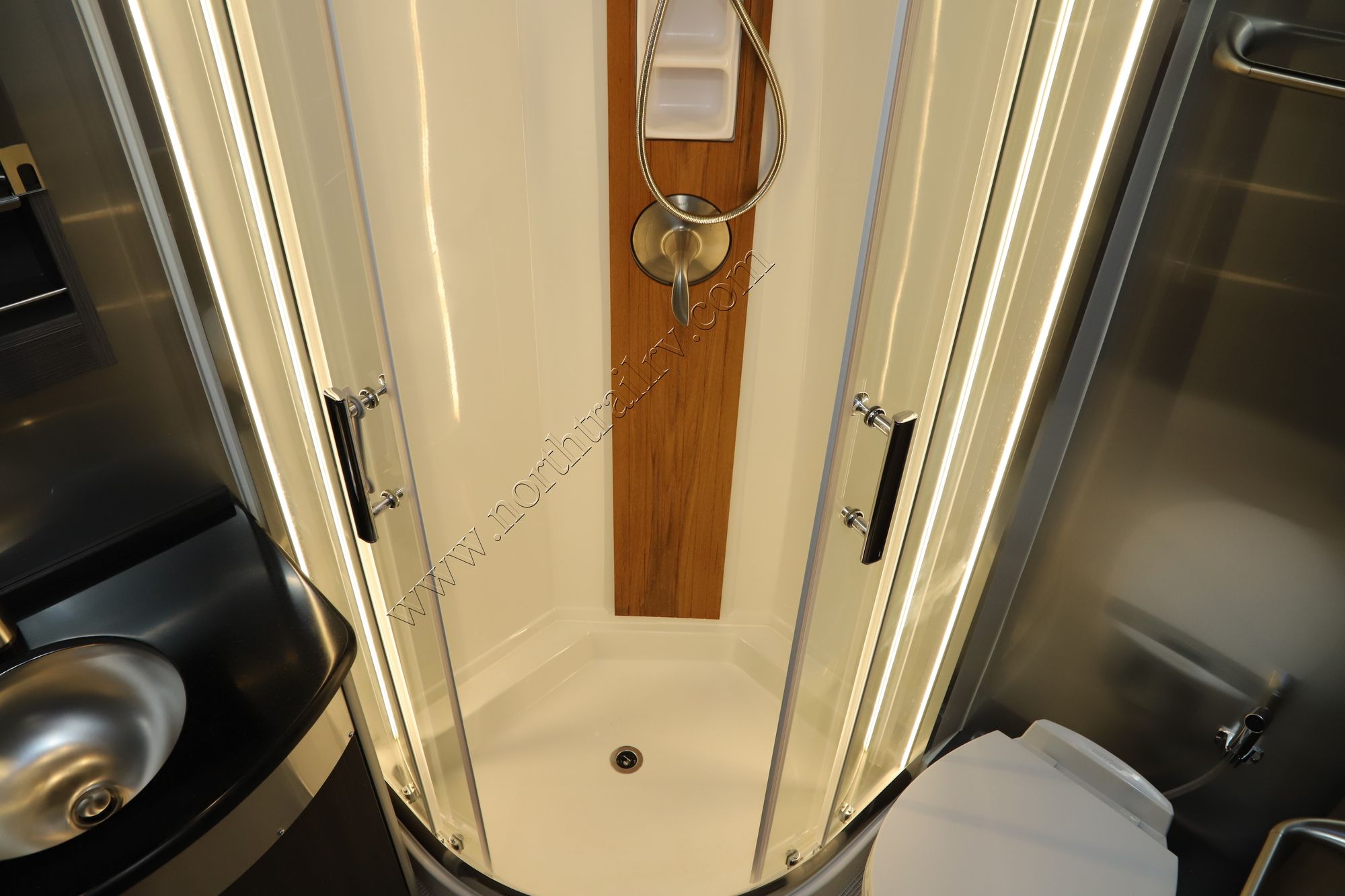 New 2022 Airstream Atlas MURPHY SUITE Class C  For Sale