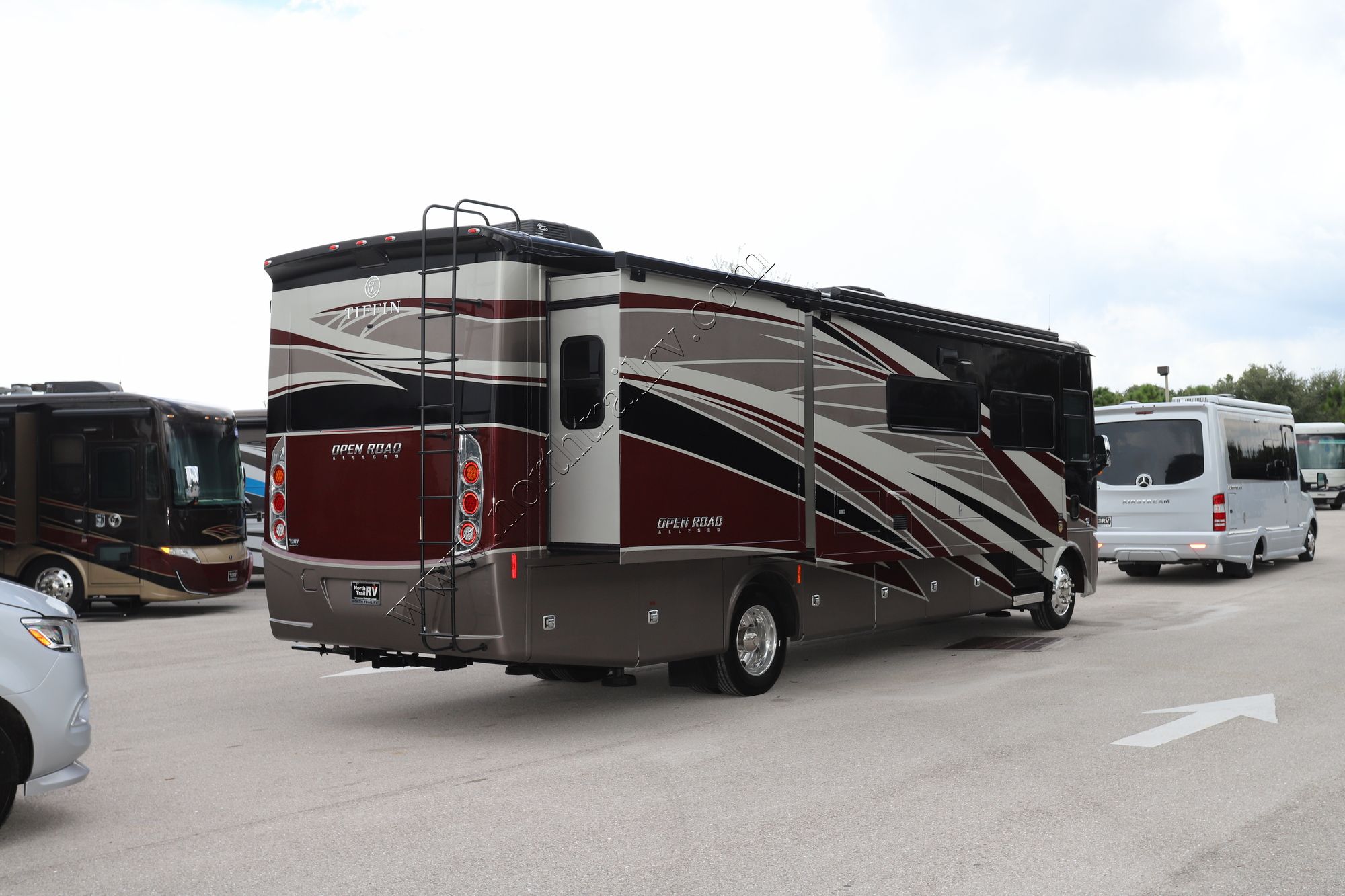 Used 2022 Tiffin Motor Homes Allegro 34PA Class A  For Sale