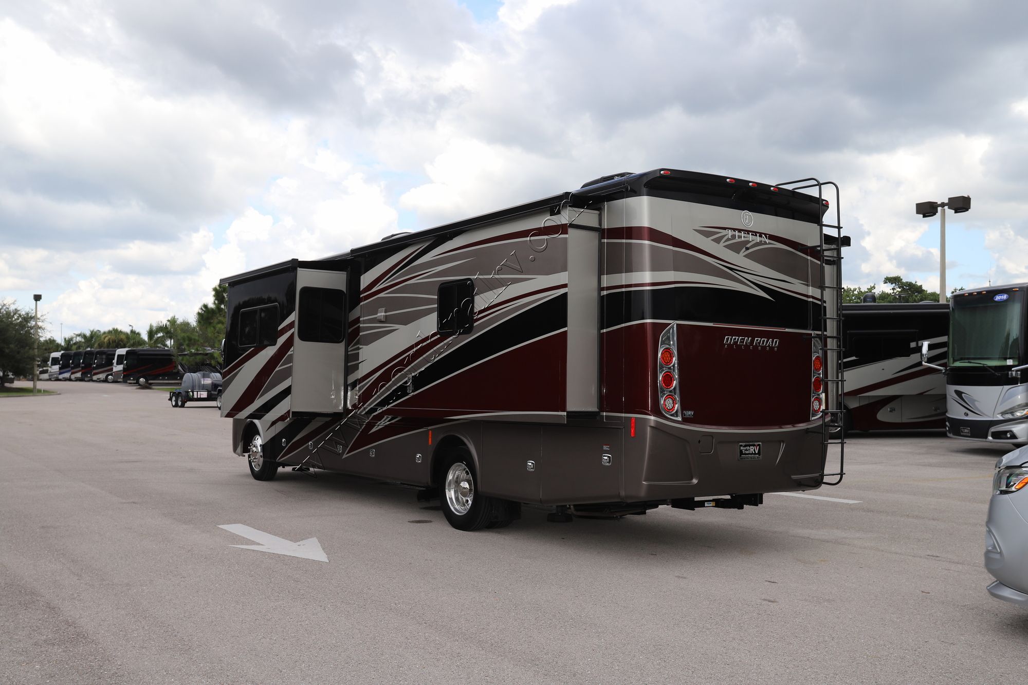 Used 2022 Tiffin Motor Homes Allegro 34PA Class A  For Sale