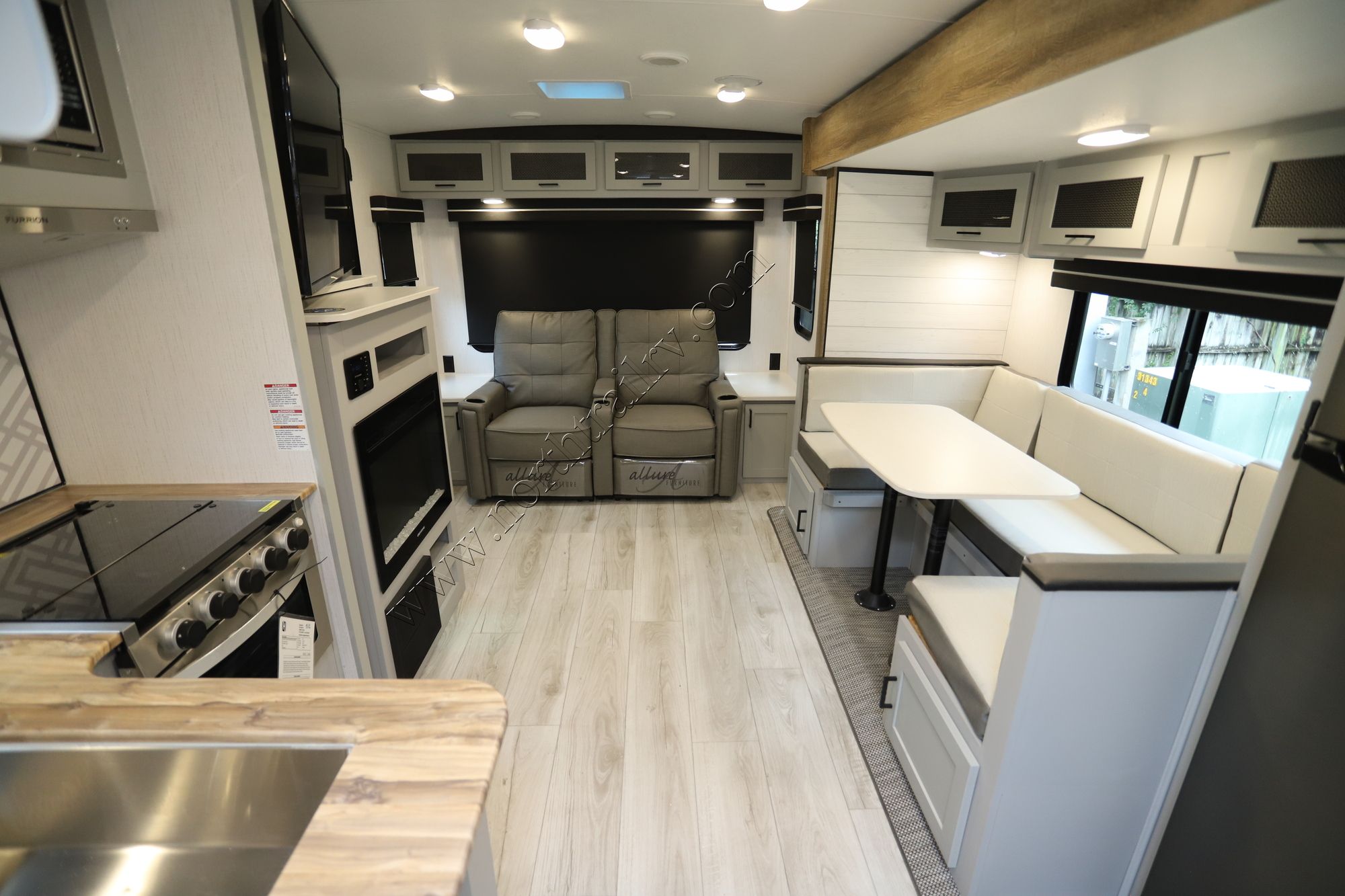 New 2023 Heartland Rv North Trail 25LRSS Travel Trailer  For Sale