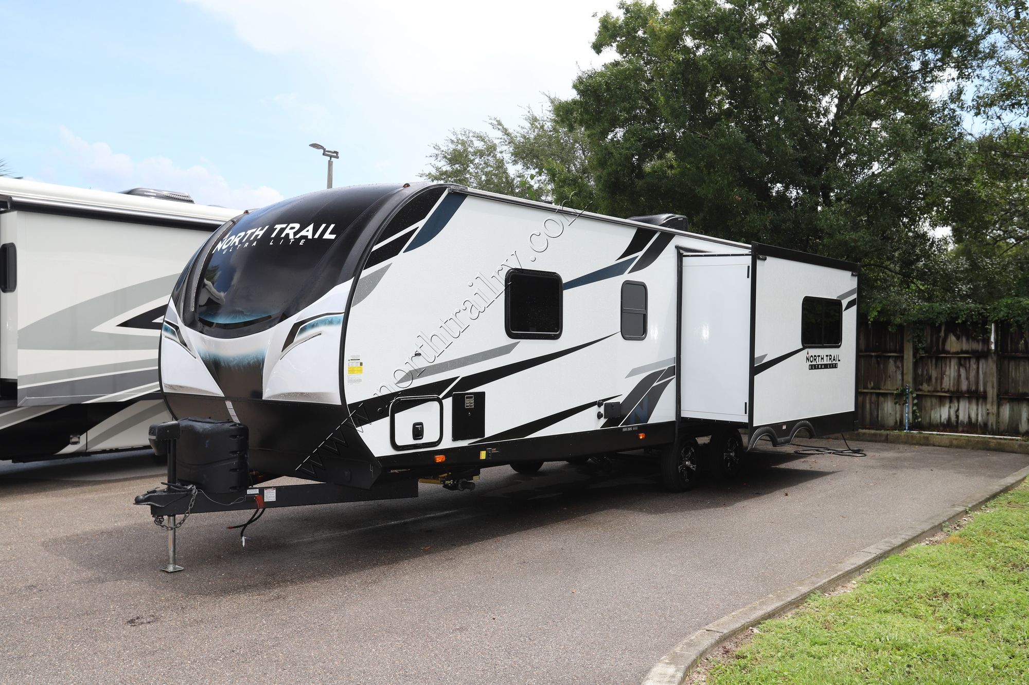 New 2023 Heartland Rv North Trail 25LRSS Travel Trailer  For Sale