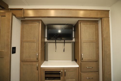 2023 Renegade Rv Valencia 38BB
