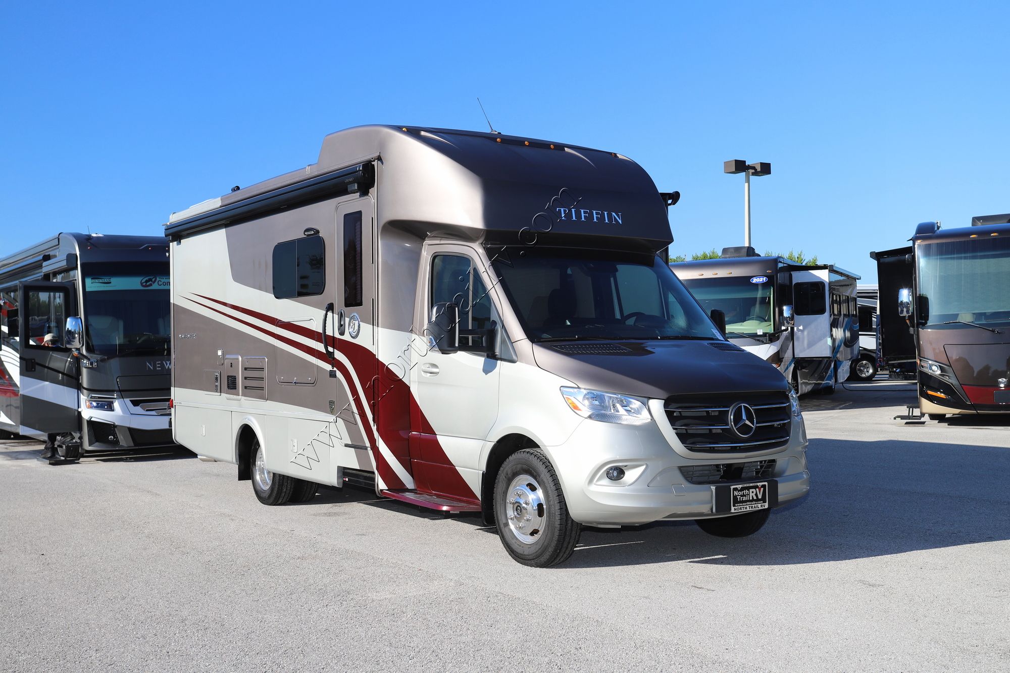 New 2023 Tiffin Motor Homes Wayfarer 25RW Class C  For Sale