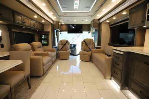 2023 Tiffin Motor Homes Phaeton 37BH