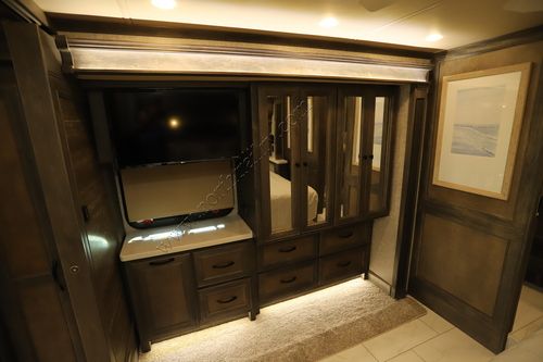 2023 Tiffin Motor Homes Phaeton 37BH