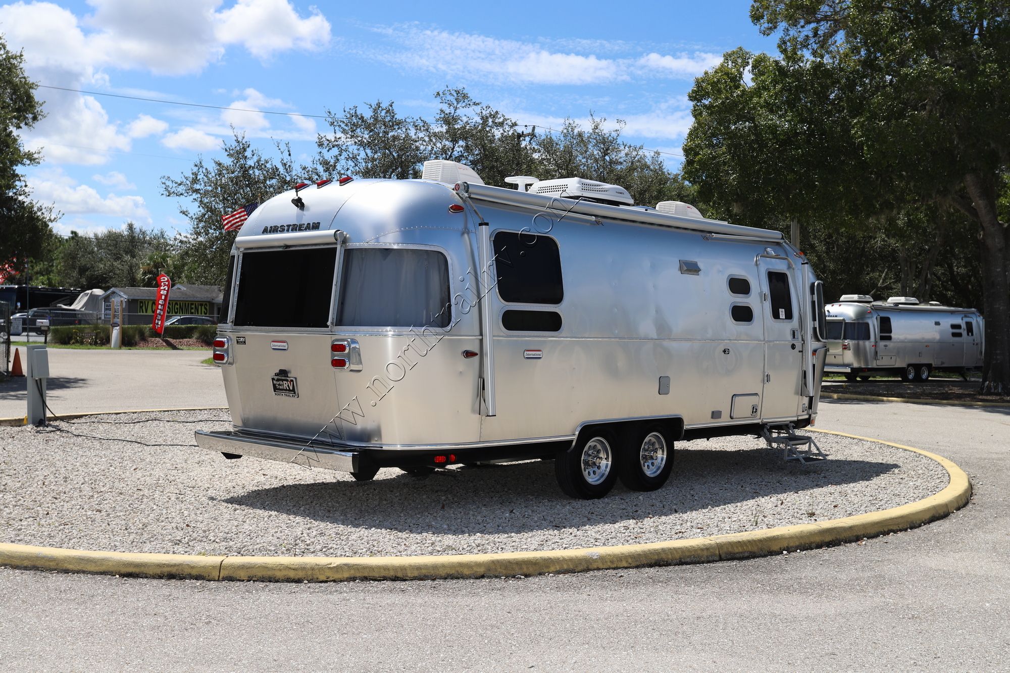 Used 2022 Airstream International 25RB Travel Trailer  For Sale