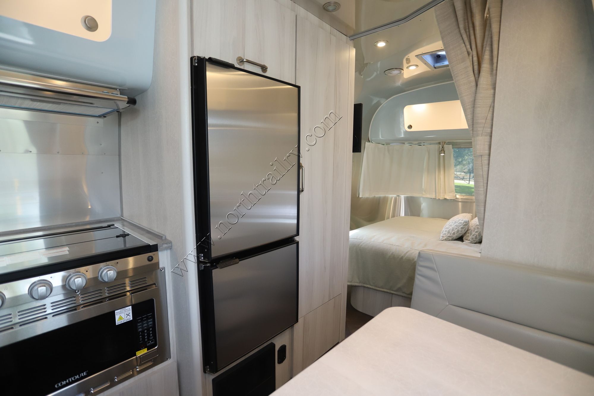 New 2023 Airstream International 23FB Travel Trailer  For Sale