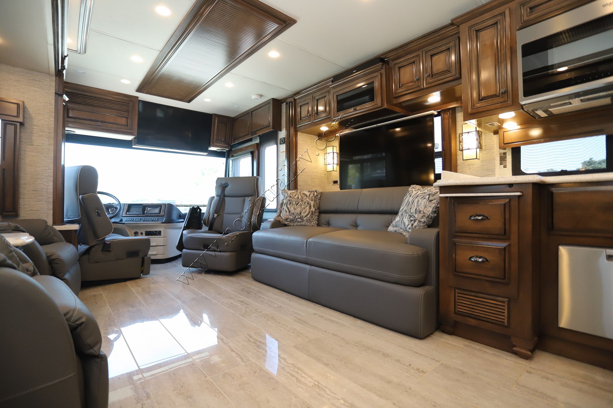 Used 2019 Newmar Dutch Star 4018 Class A  For Sale