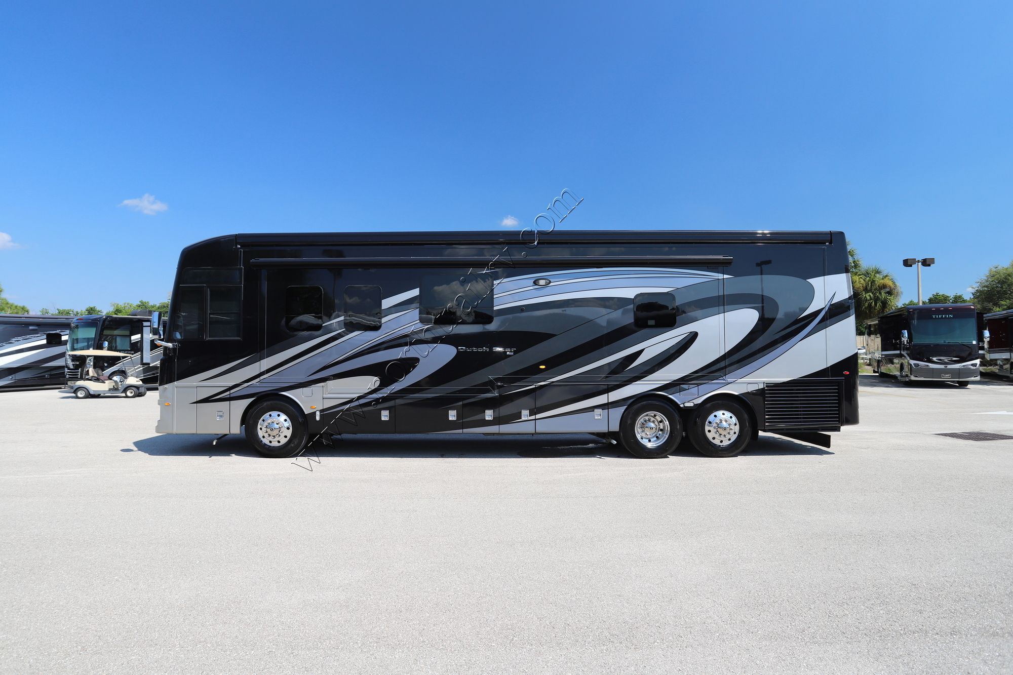 Used 2019 Newmar Dutch Star 4018 Class A  For Sale