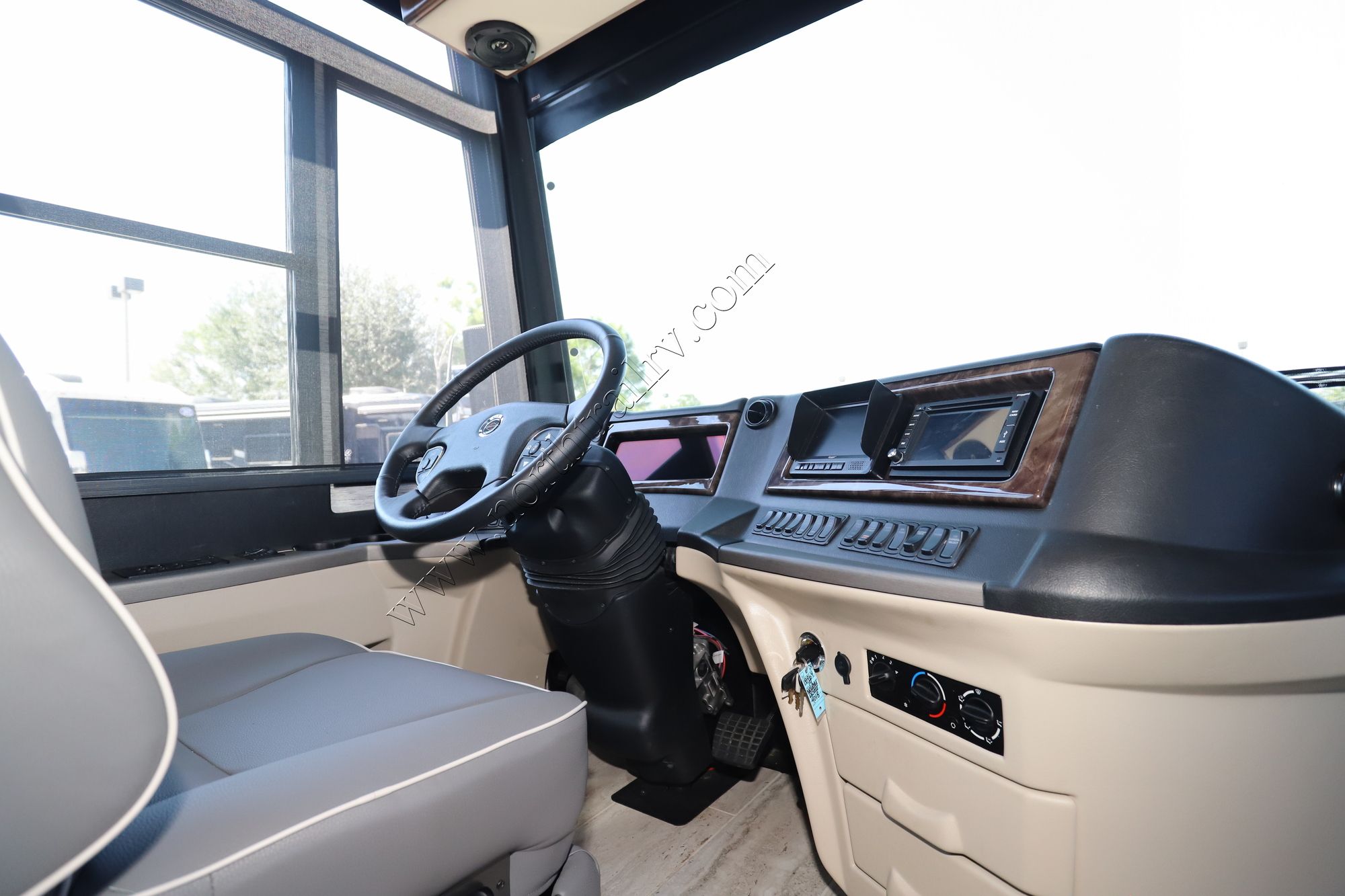 Used 2019 Newmar Dutch Star 4018 Class A  For Sale