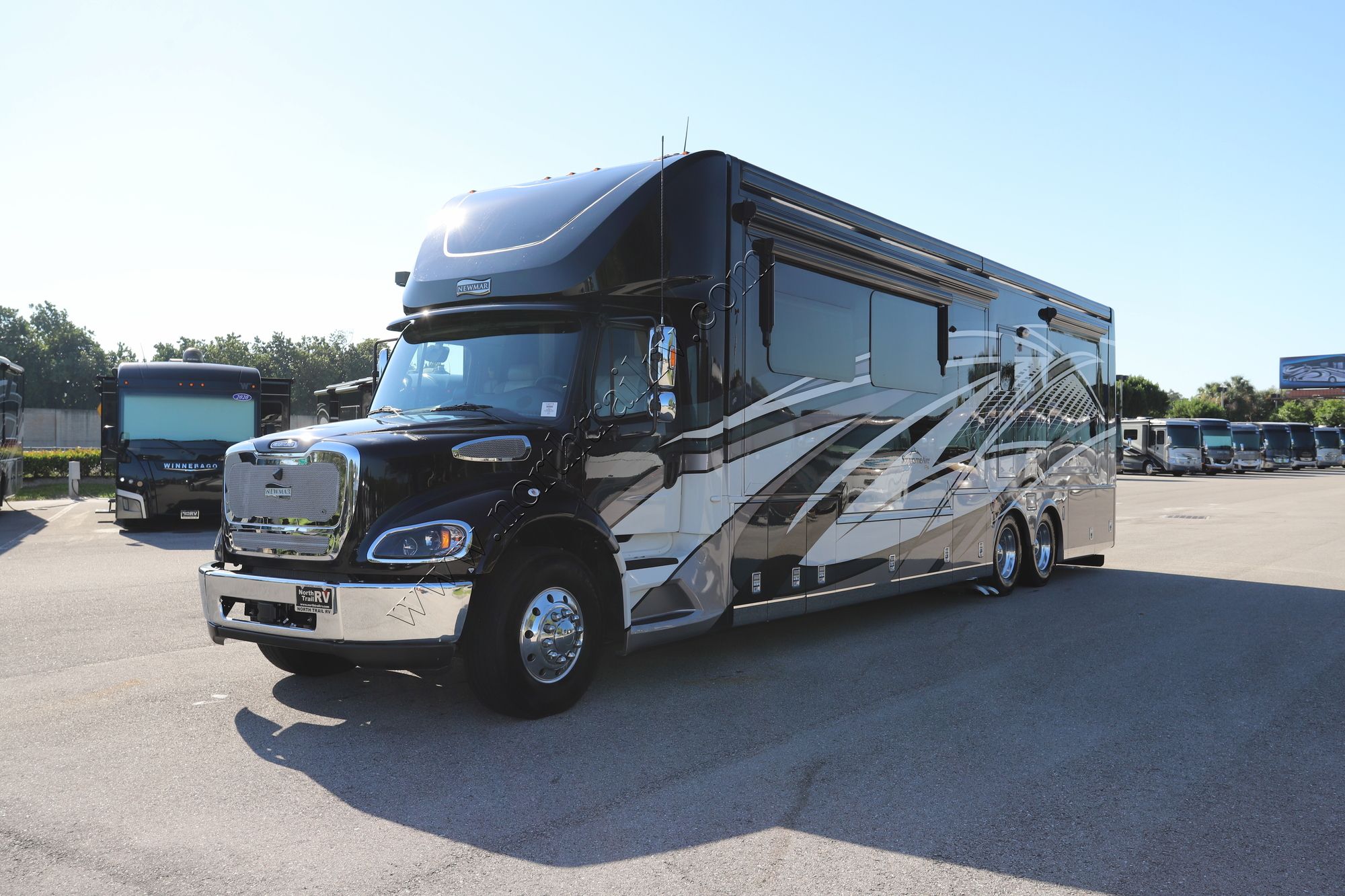 New 2022 Newmar Supreme Aire 4575 Super C  For Sale