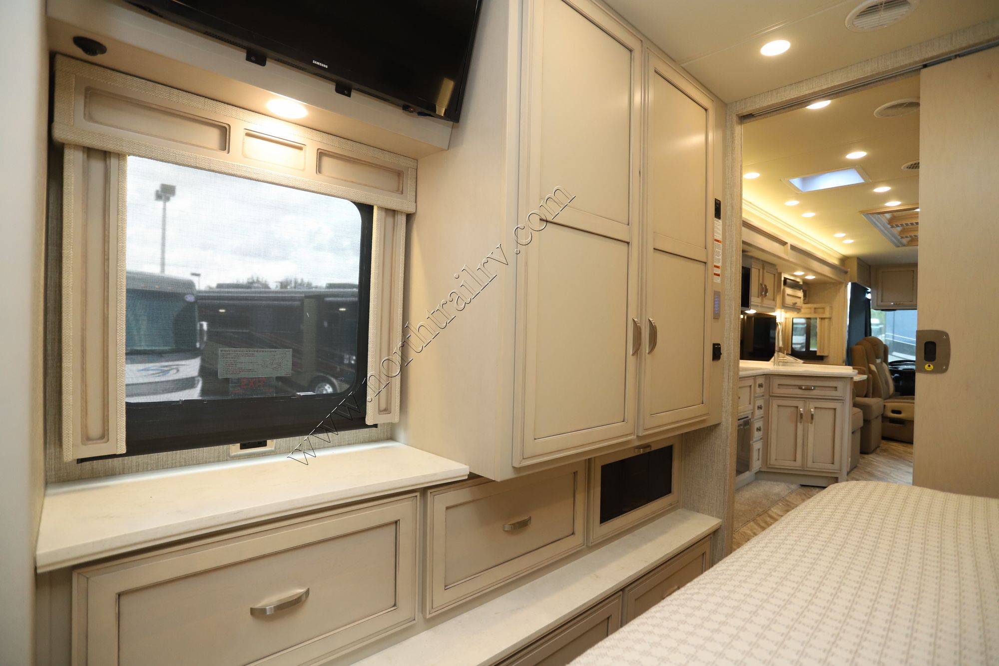 New 2022 Newmar Canyon Star 3927 Class A  For Sale