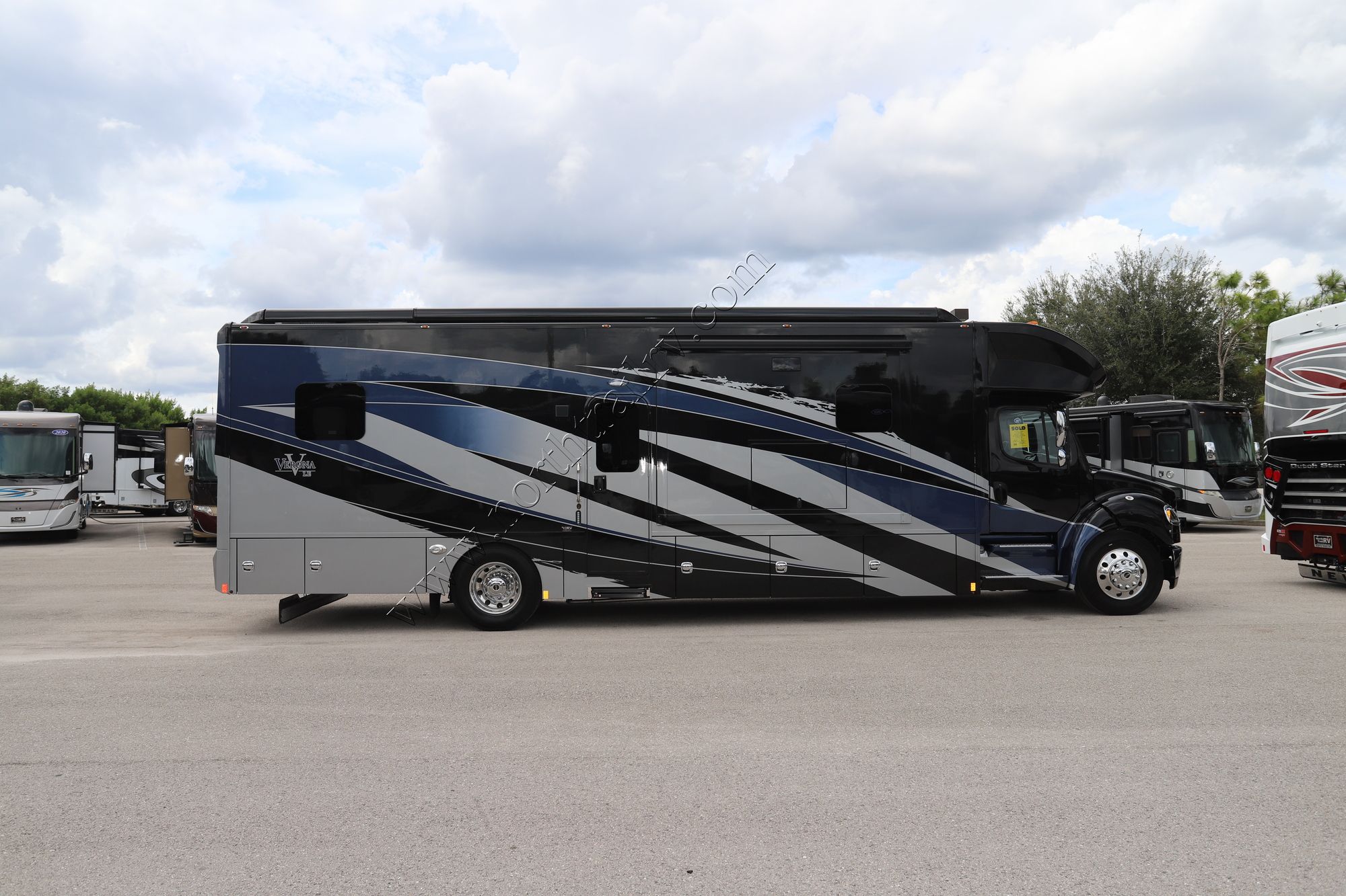 New 2023 Renegade Rv Verona Le 38LDG Super C  For Sale