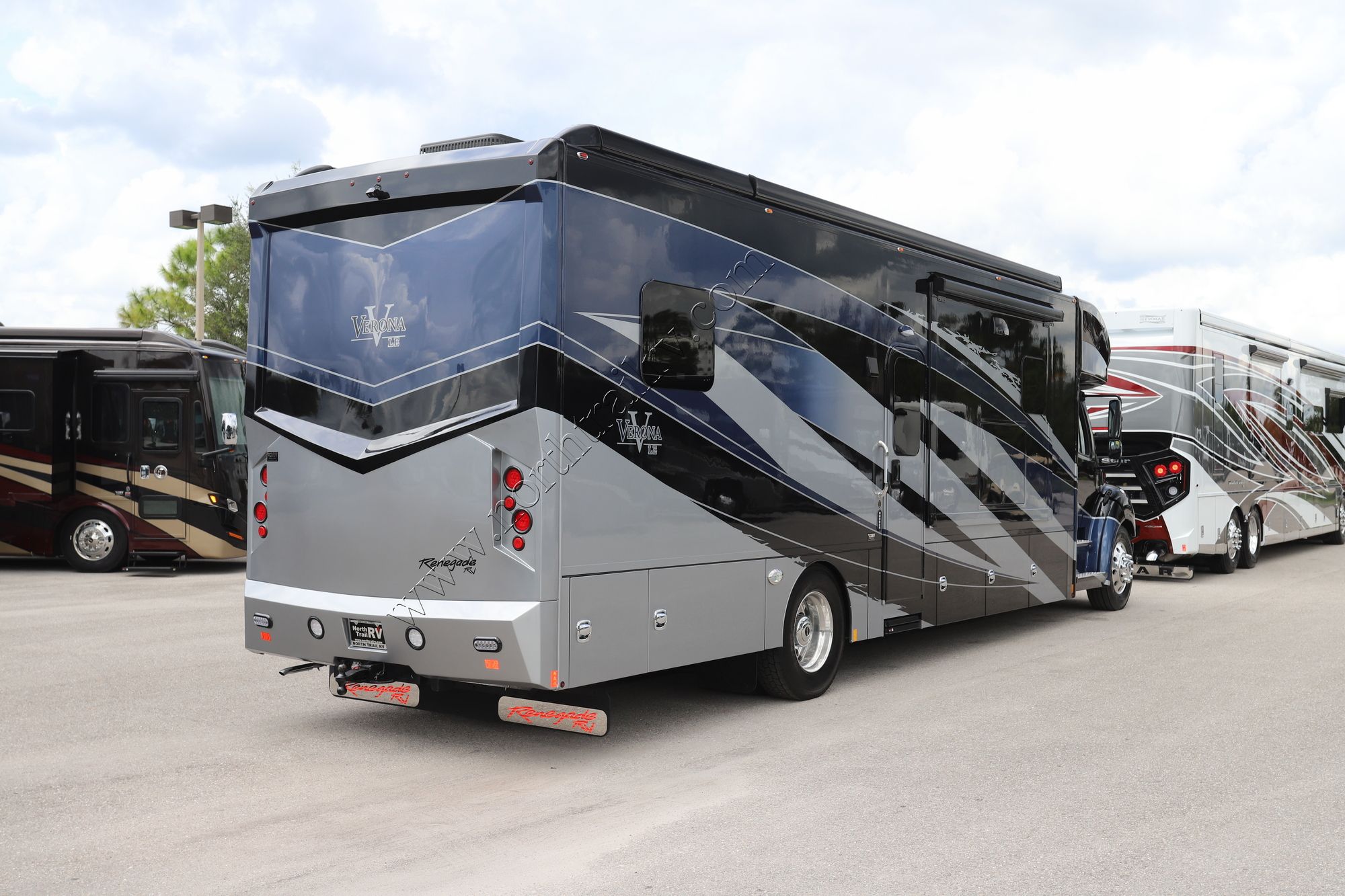 New 2023 Renegade Rv Verona Le 38LDG Super C  For Sale