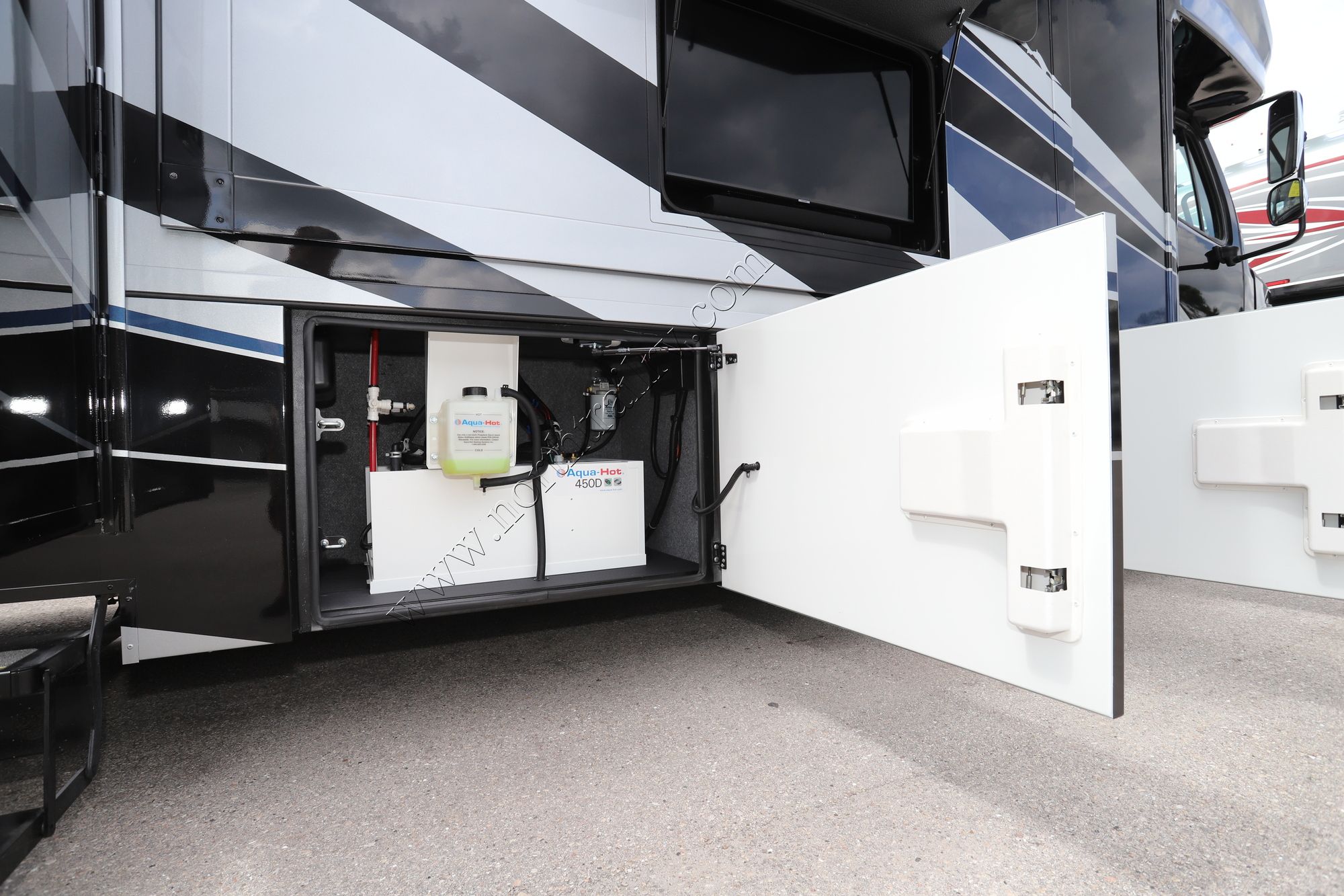 New 2023 Renegade Rv Verona Le 38LDG Super C  For Sale