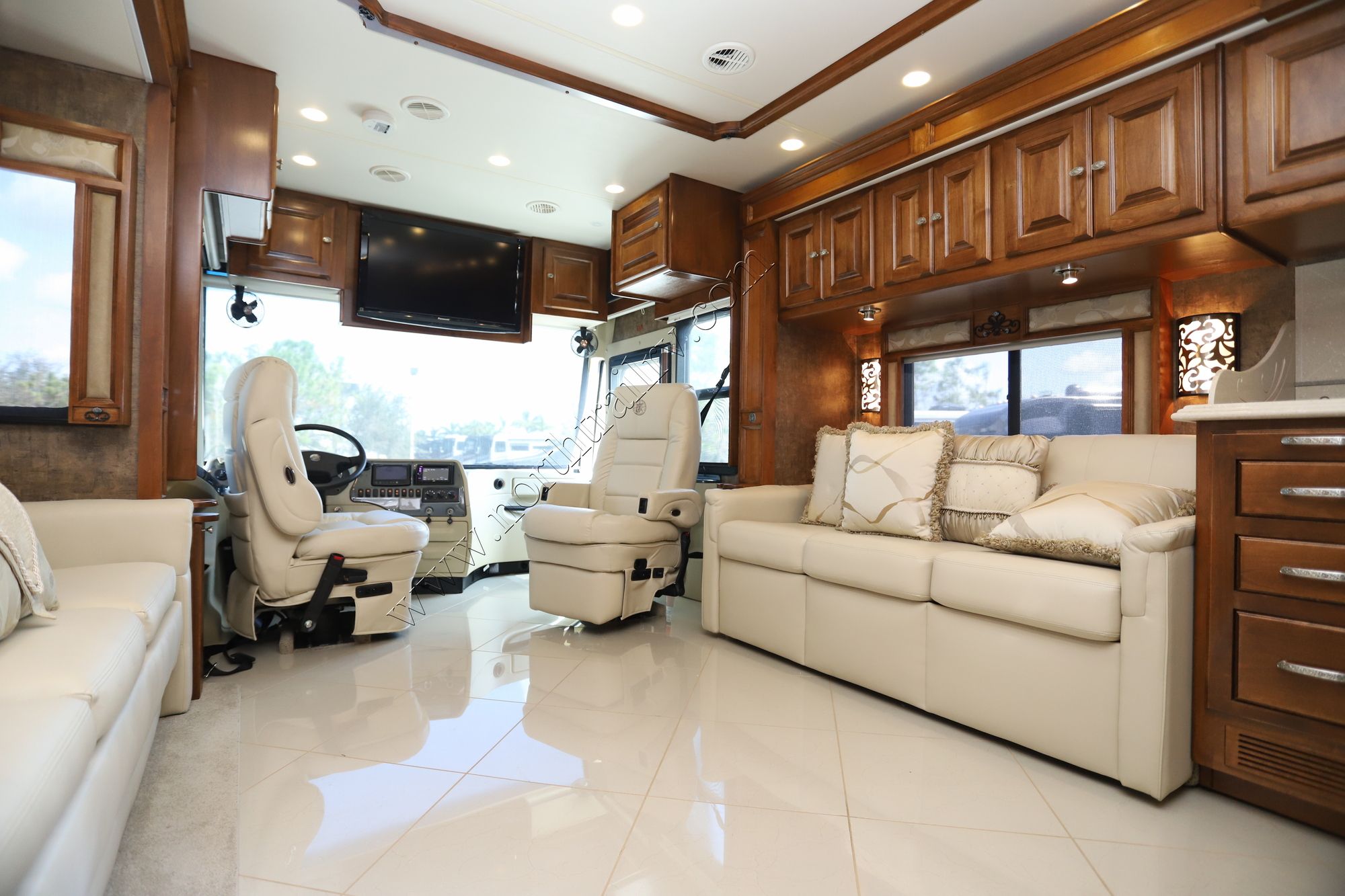 Used 2012 Tiffin Motor Homes Phaeton 40QBH Class A  For Sale