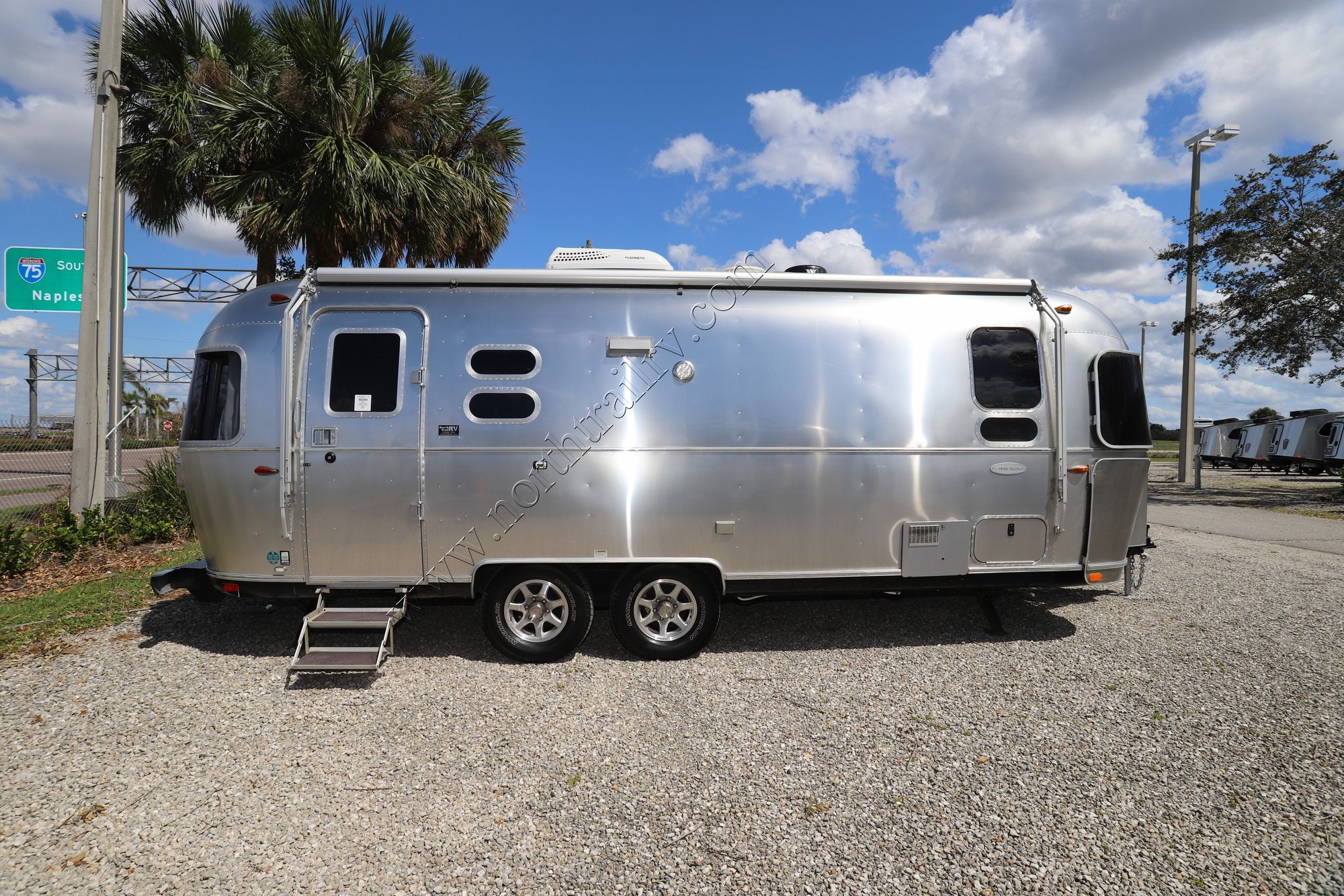 Used 2018 Airstream Flying Cloud 25FB Travel Trailer  For Sale