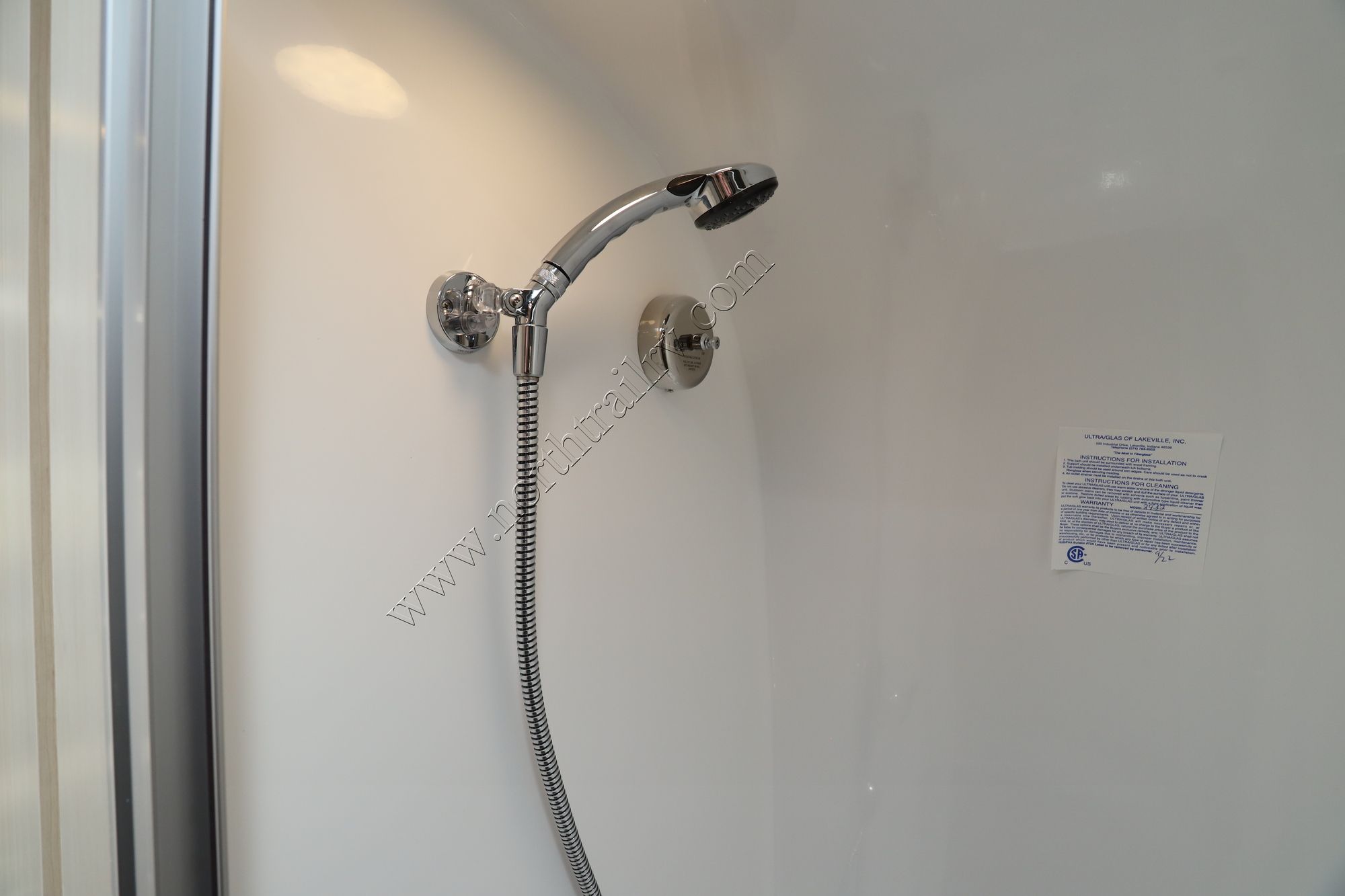 New 2023 Airstream Flying Cloud 27FB Travel Trailer  For Sale