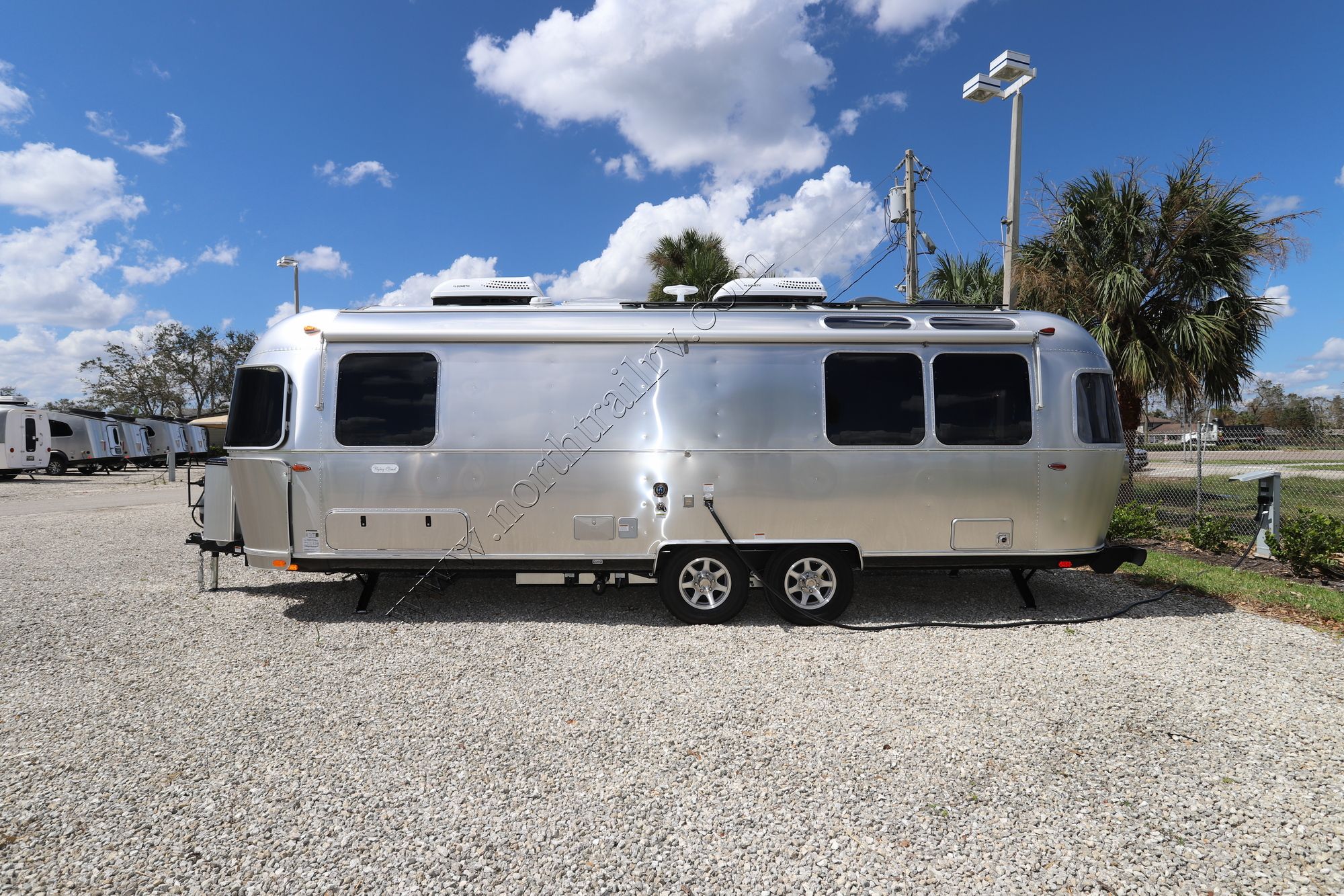 New 2023 Airstream Flying Cloud 27FB Travel Trailer  For Sale