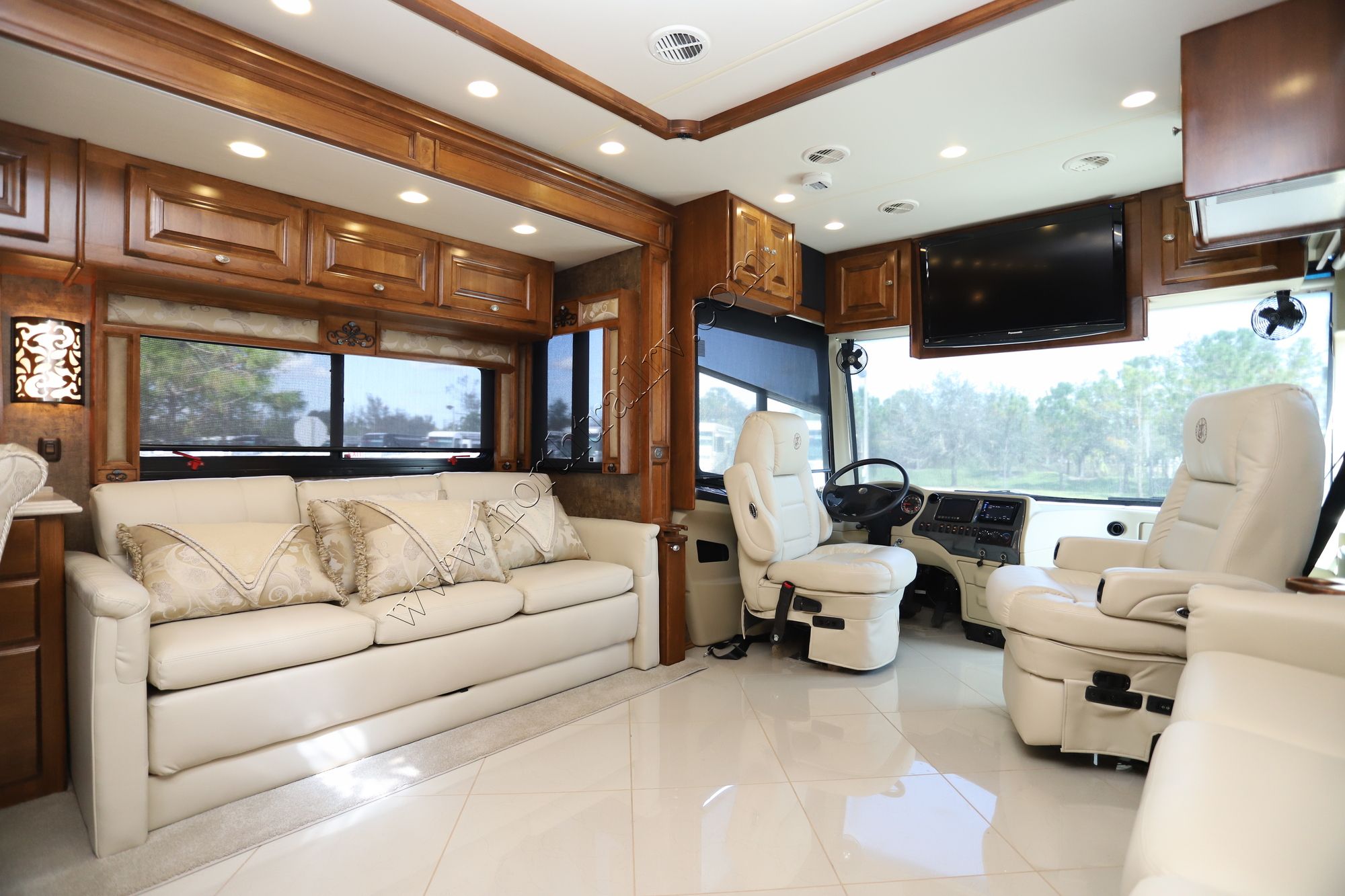 Used 2012 Tiffin Motor Homes Phaeton 40QBH Class A  For Sale