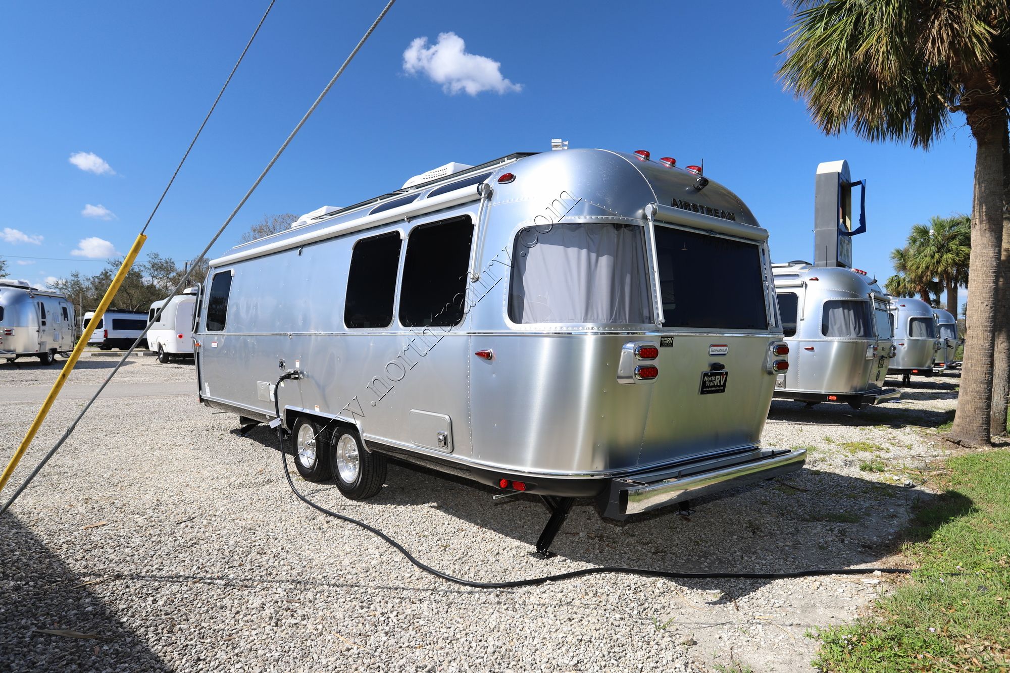 New 2023 Airstream International 27FB Travel Trailer  For Sale