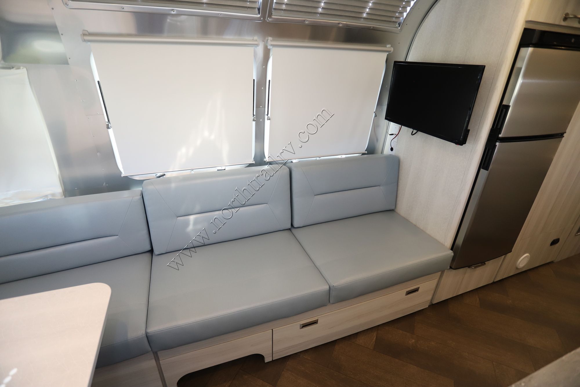 New 2023 Airstream International 27FB Travel Trailer  For Sale