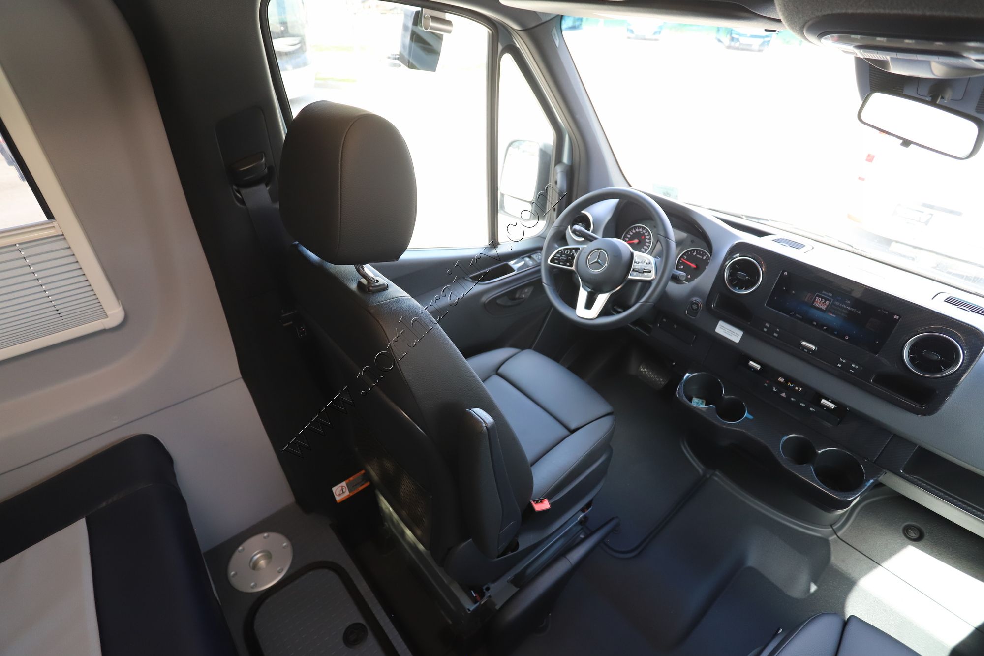 New 2022 Winnebago Revel 44E Class B  For Sale