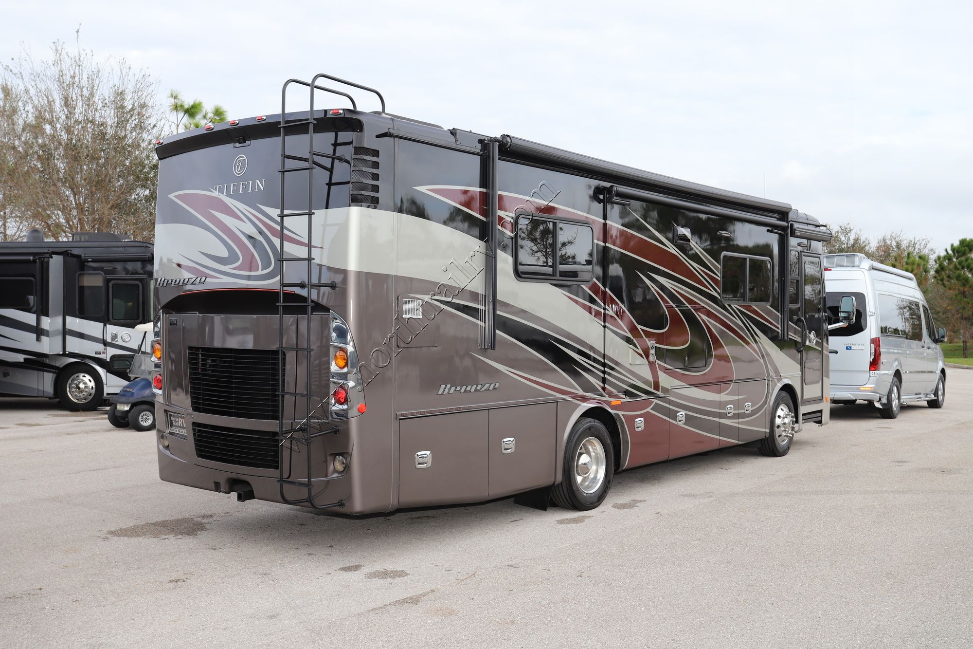 Used 2018 Tiffin Motor Homes Breeze 31BR Class A  For Sale