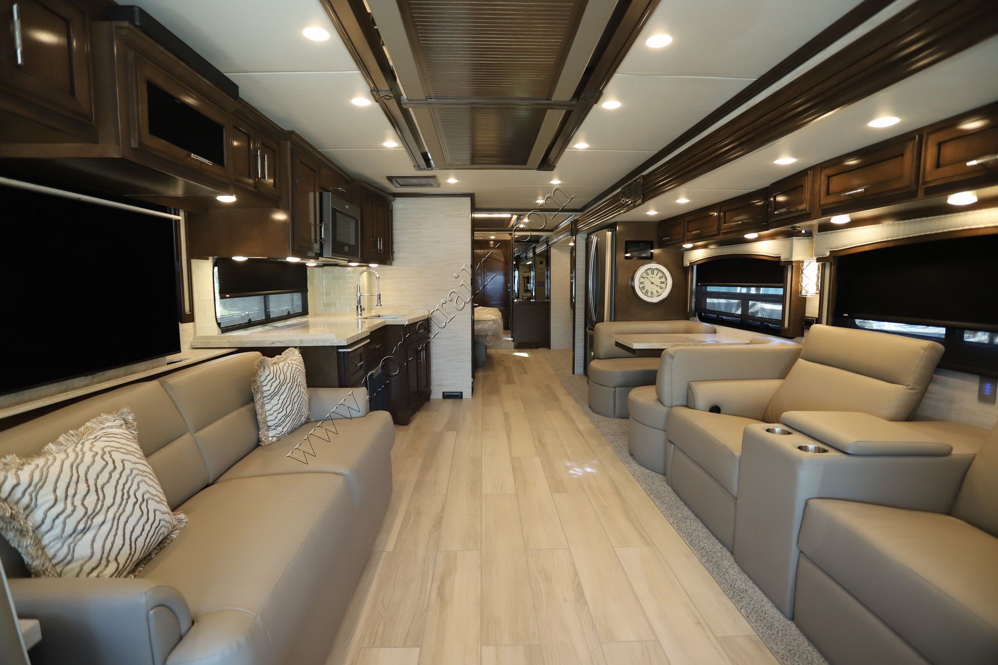 New 2023 Newmar Ventana 4369 Class A  For Sale