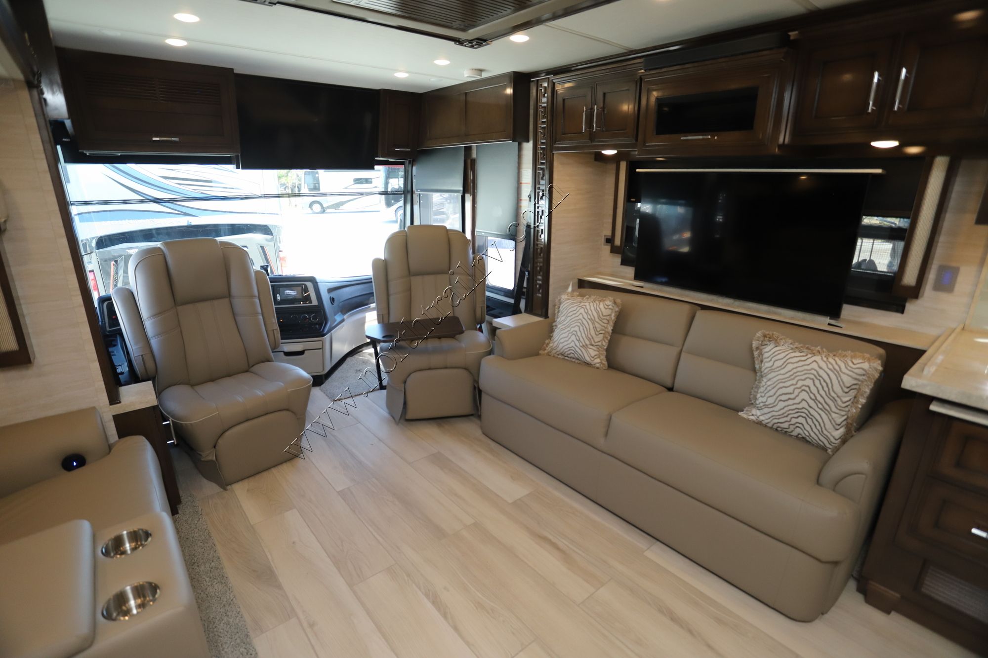 New 2023 Newmar Ventana 4369 Class A  For Sale