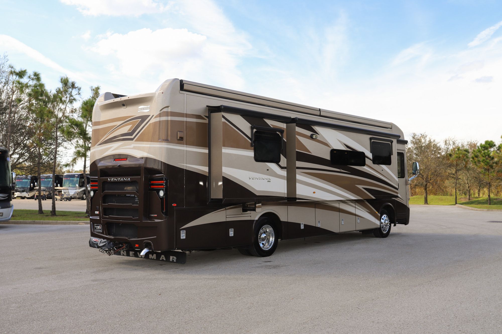 Used 2020 Newmar Ventana 3717 Class A  For Sale