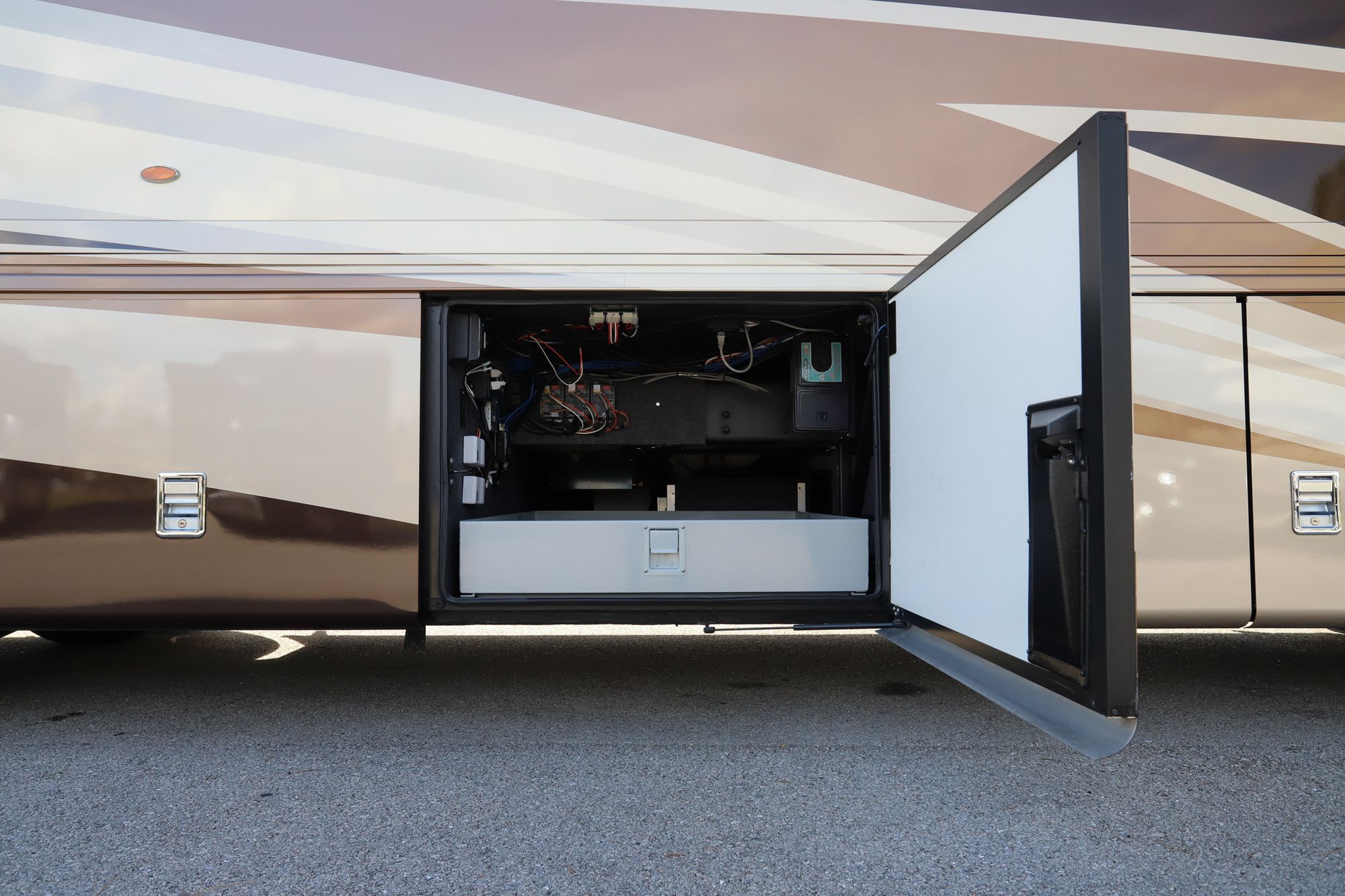 Used 2020 Newmar Ventana 3717 Class A  For Sale