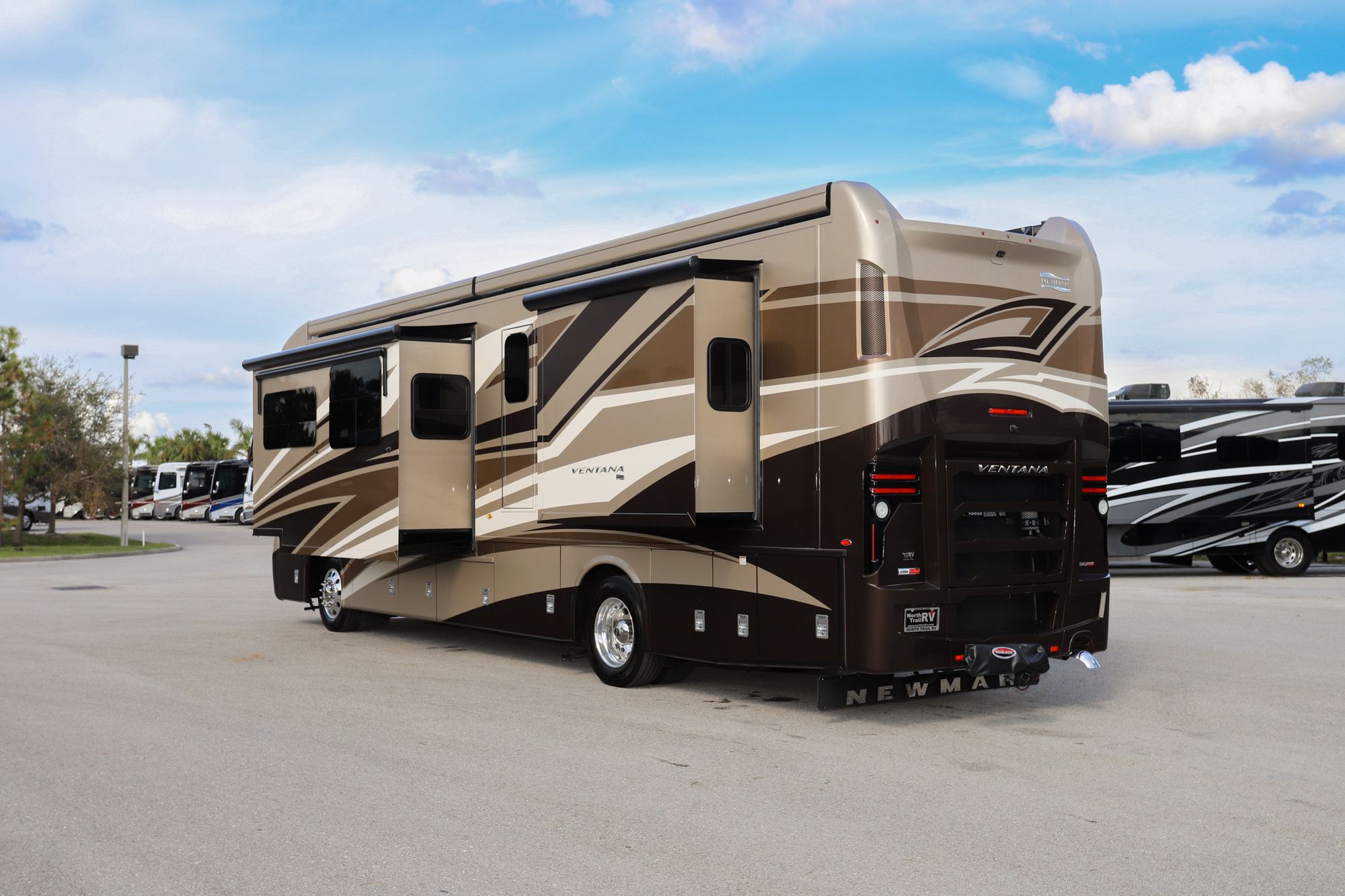 Used 2020 Newmar Ventana 3717 Class A  For Sale