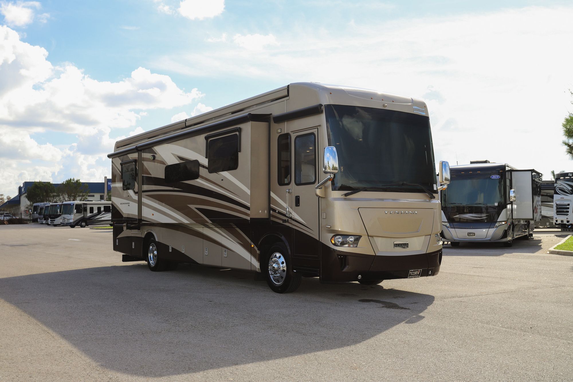 Used 2020 Newmar Ventana 3717 Class A  For Sale