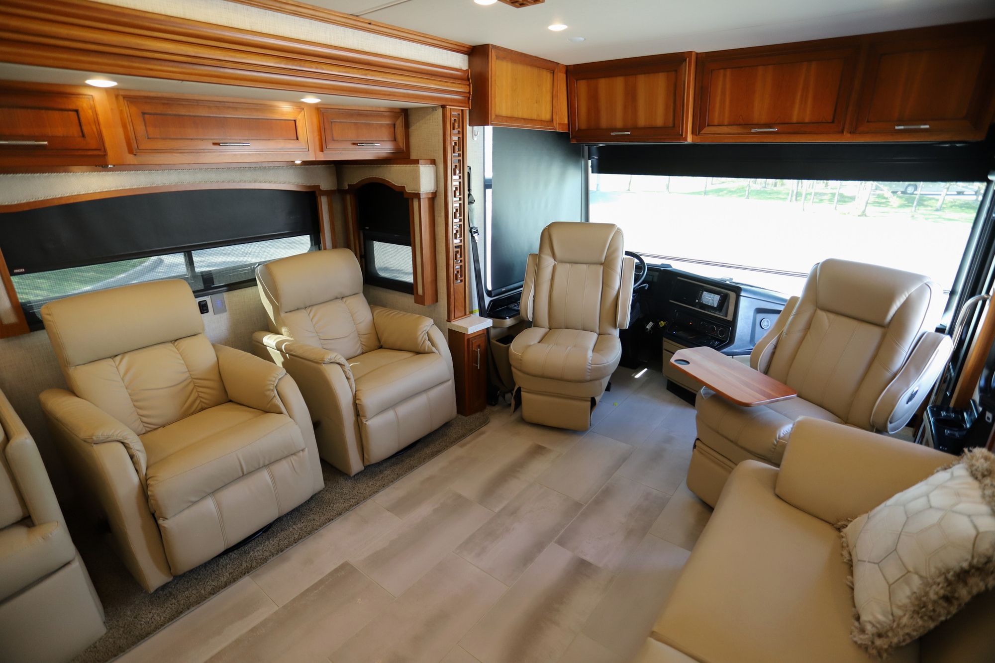 Used 2020 Newmar Ventana 3717 Class A  For Sale