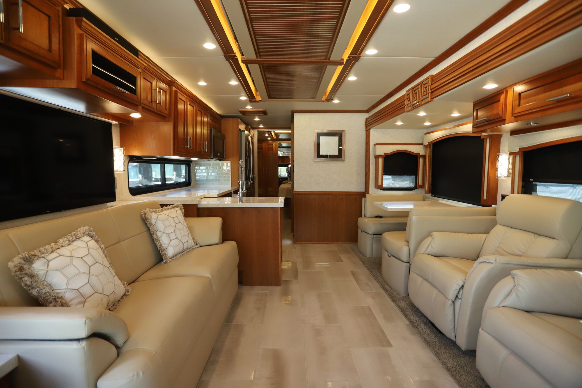 Used 2020 Newmar Ventana 3717 Class A  For Sale