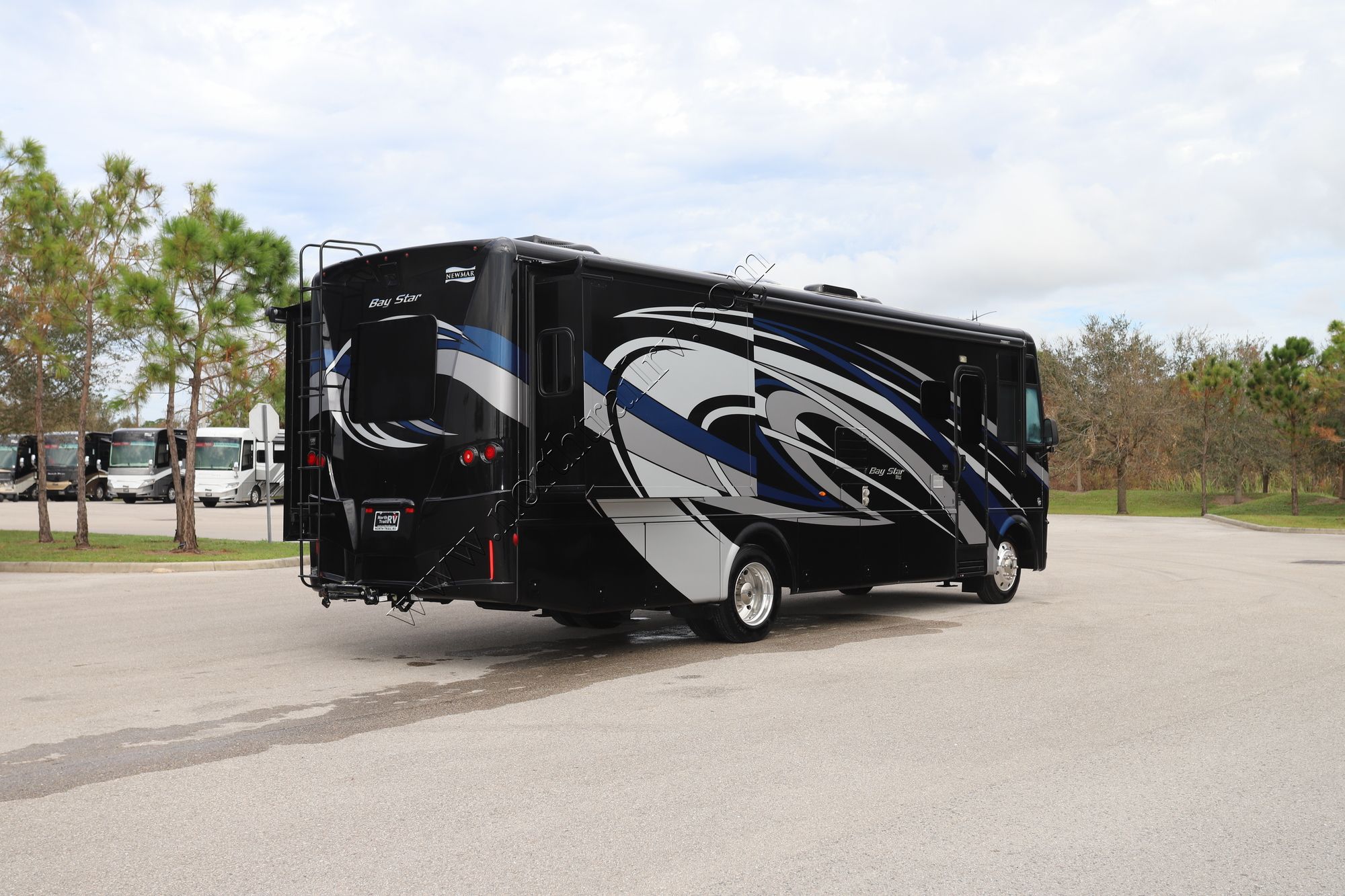 Used 2019 Newmar Bay Star 3124 Class A  For Sale