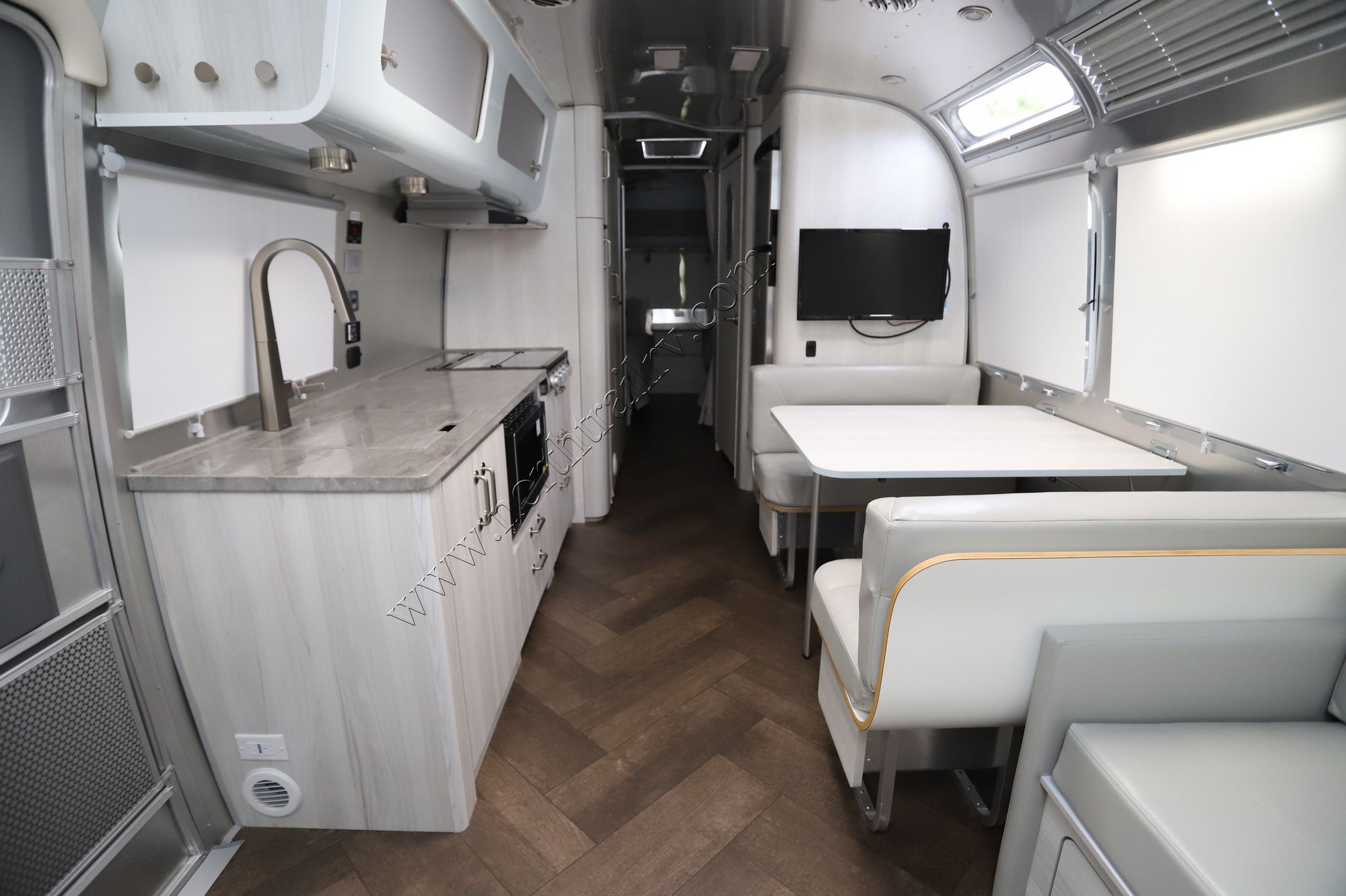 New 2023 Airstream International 30RB Travel Trailer  For Sale