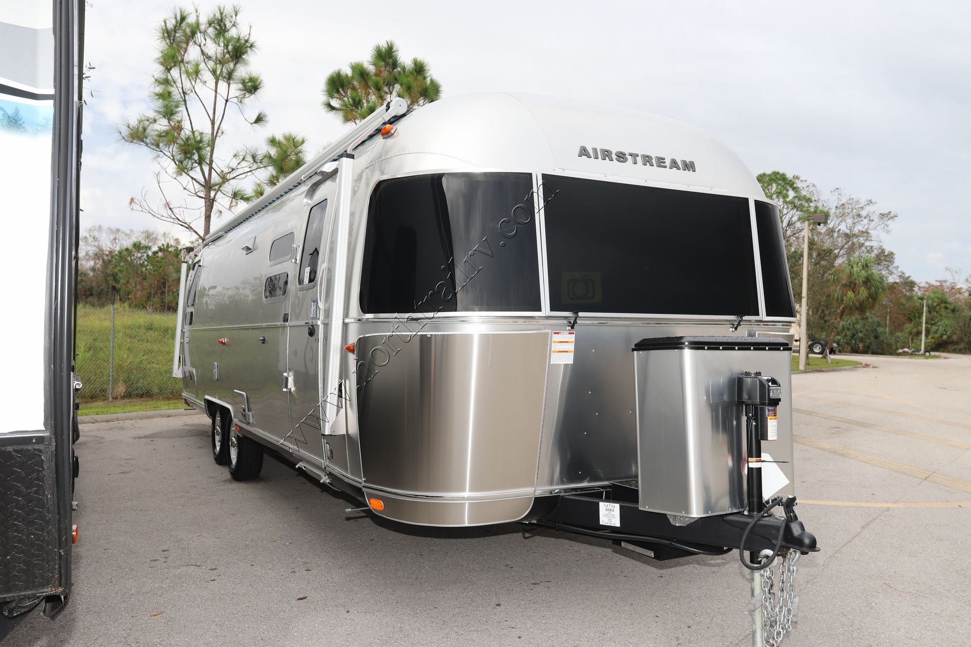 New 2023 Airstream International 30RB Travel Trailer  For Sale