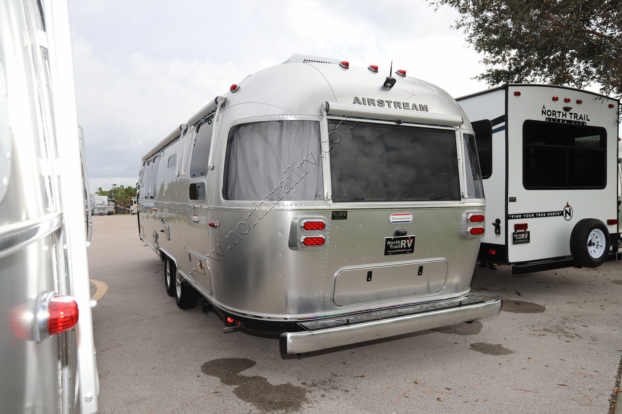 New 2023 Airstream International 30RB Travel Trailer  For Sale