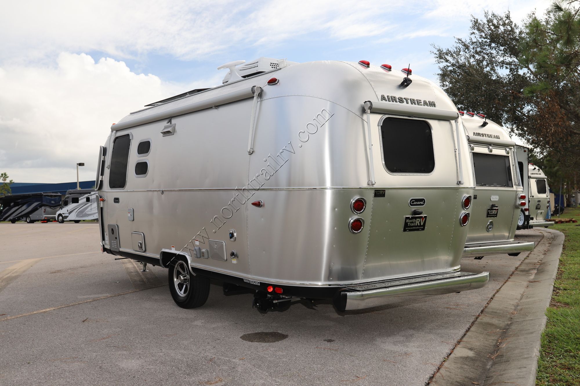 2023 Airstream Caravel 22FB Travel Trailer New  For Sale