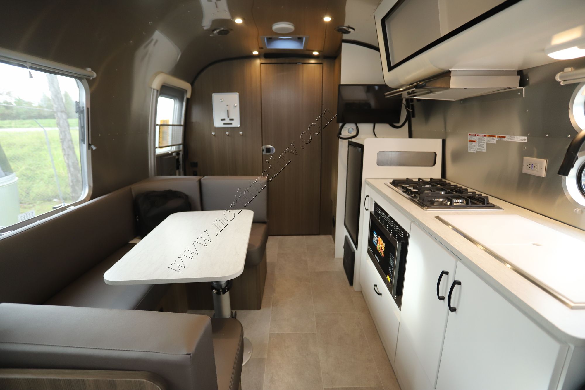 2023 Airstream Caravel 22FB Travel Trailer New  For Sale