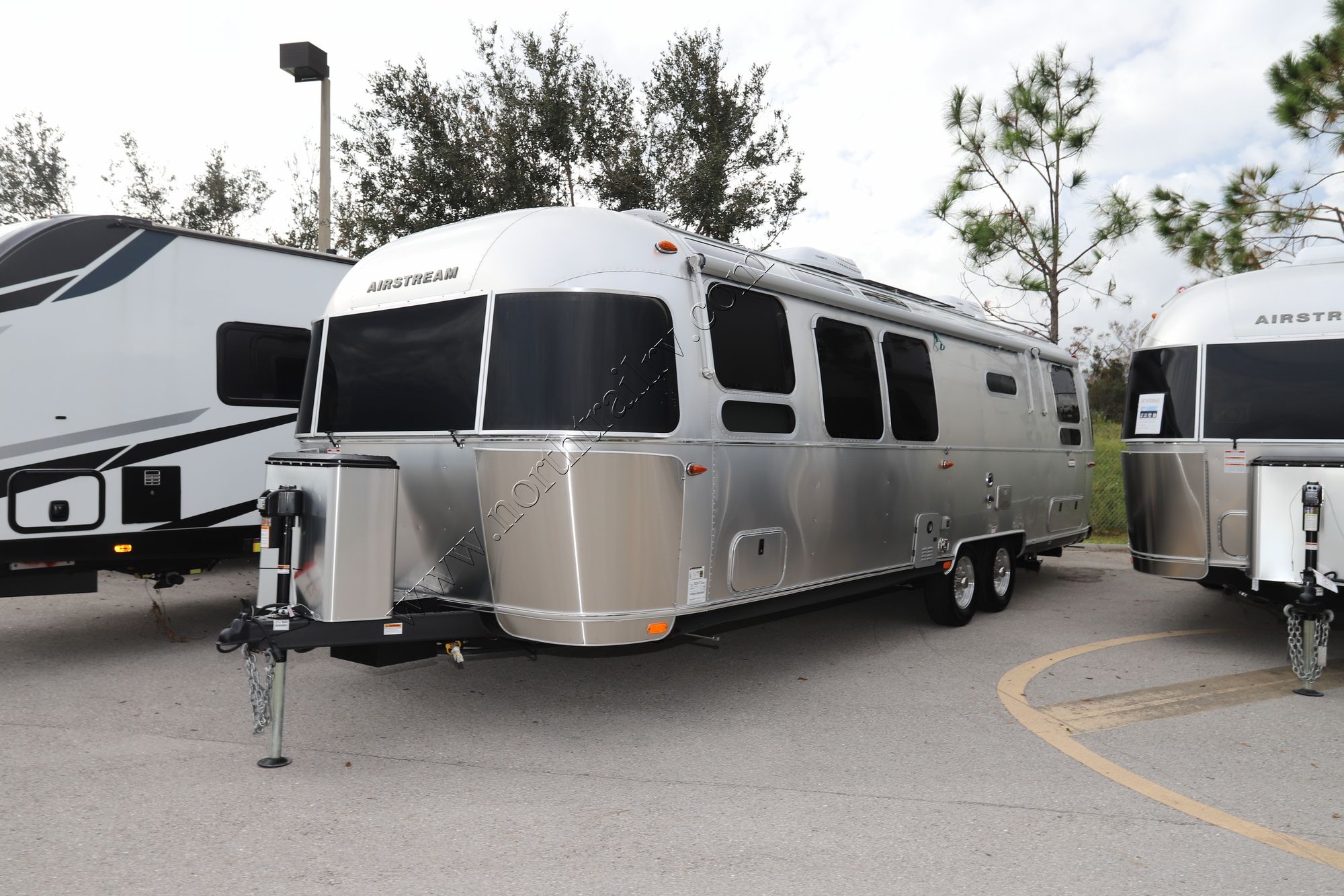 New 2023 Airstream International 30RB Travel Trailer  For Sale