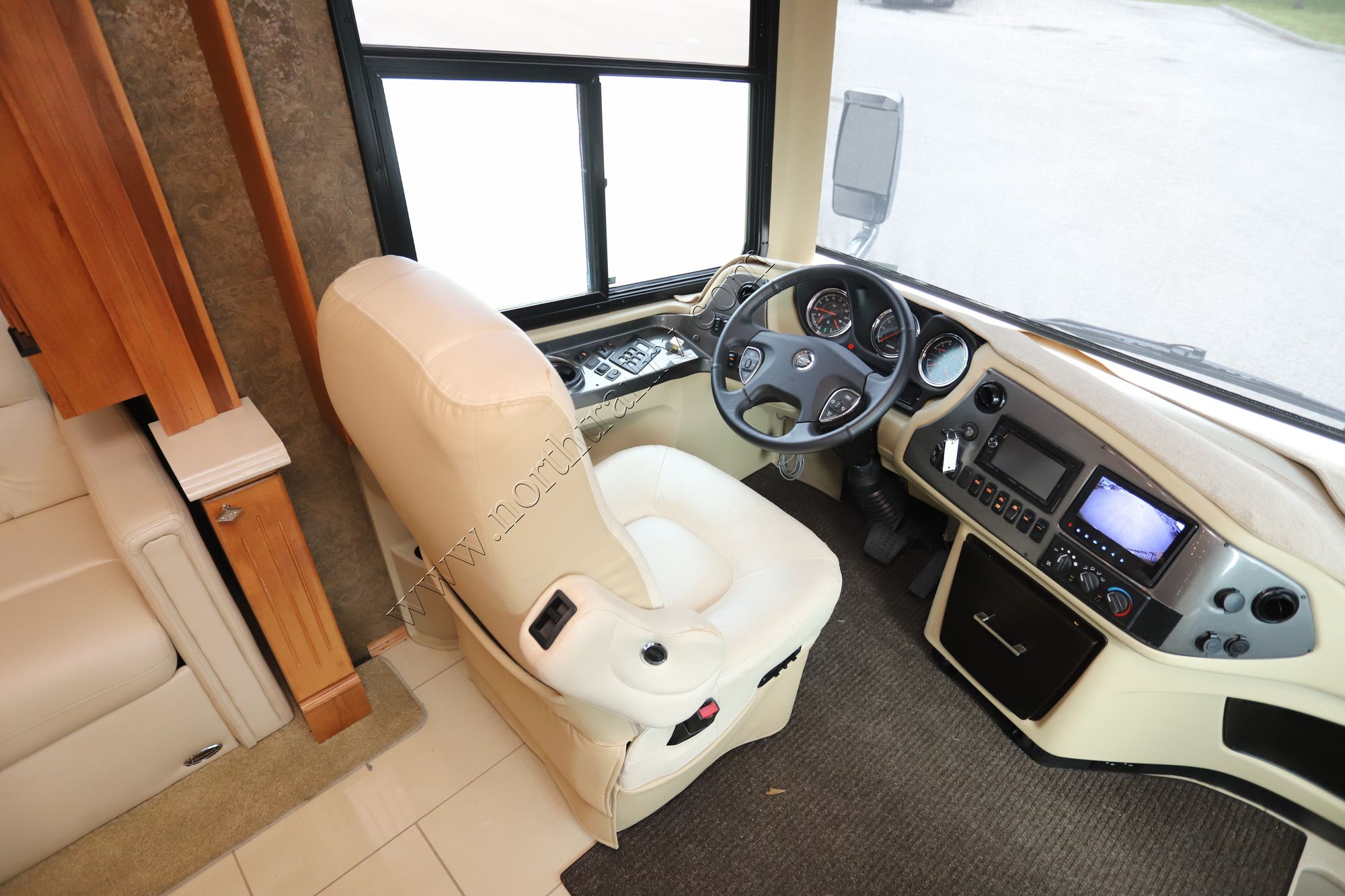 Used 2015 Tiffin Motor Homes Phaeton 40QBH Class A  For Sale